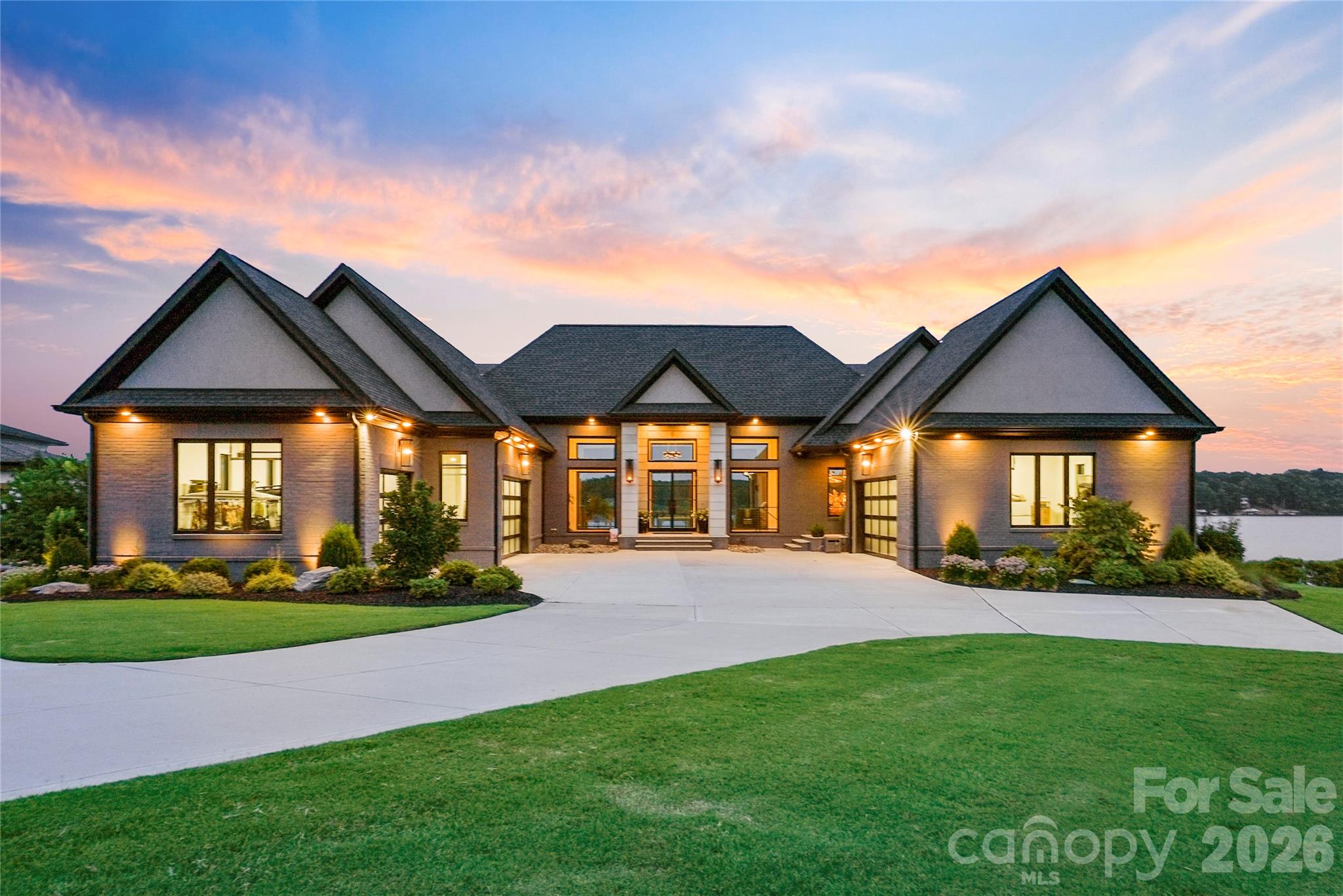 224 Clearwater Court — photo