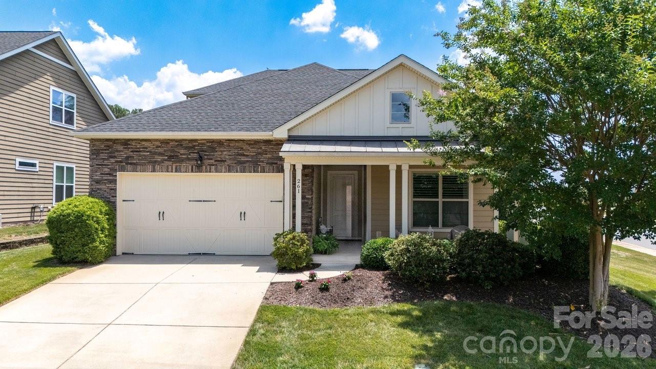 261 Stone Mountain Way — photo