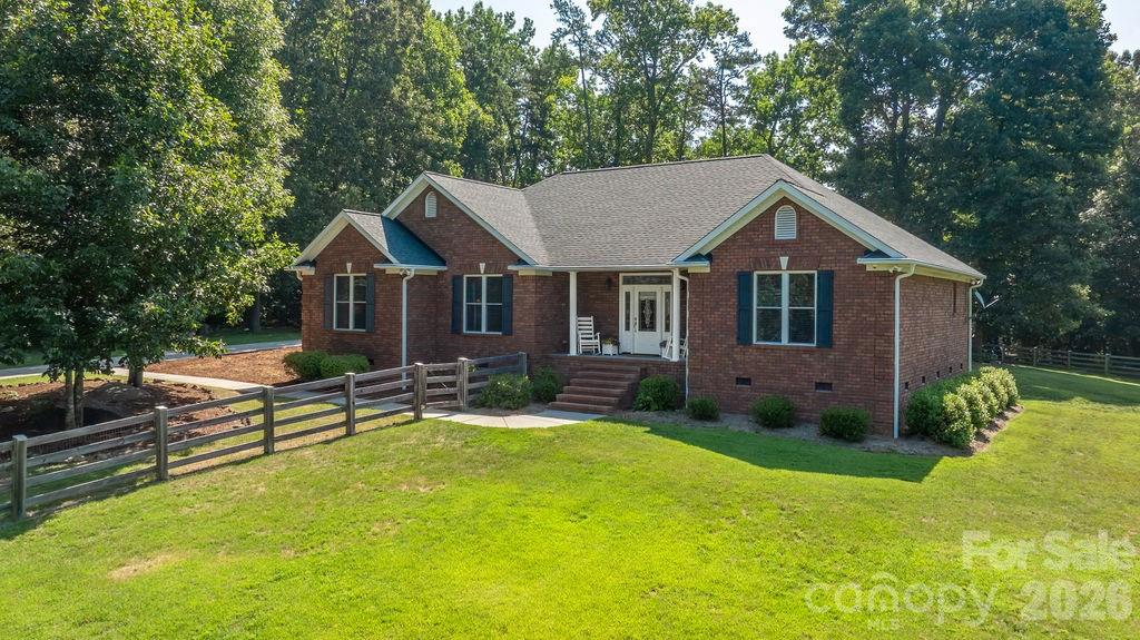 625 Jackson Road — photo