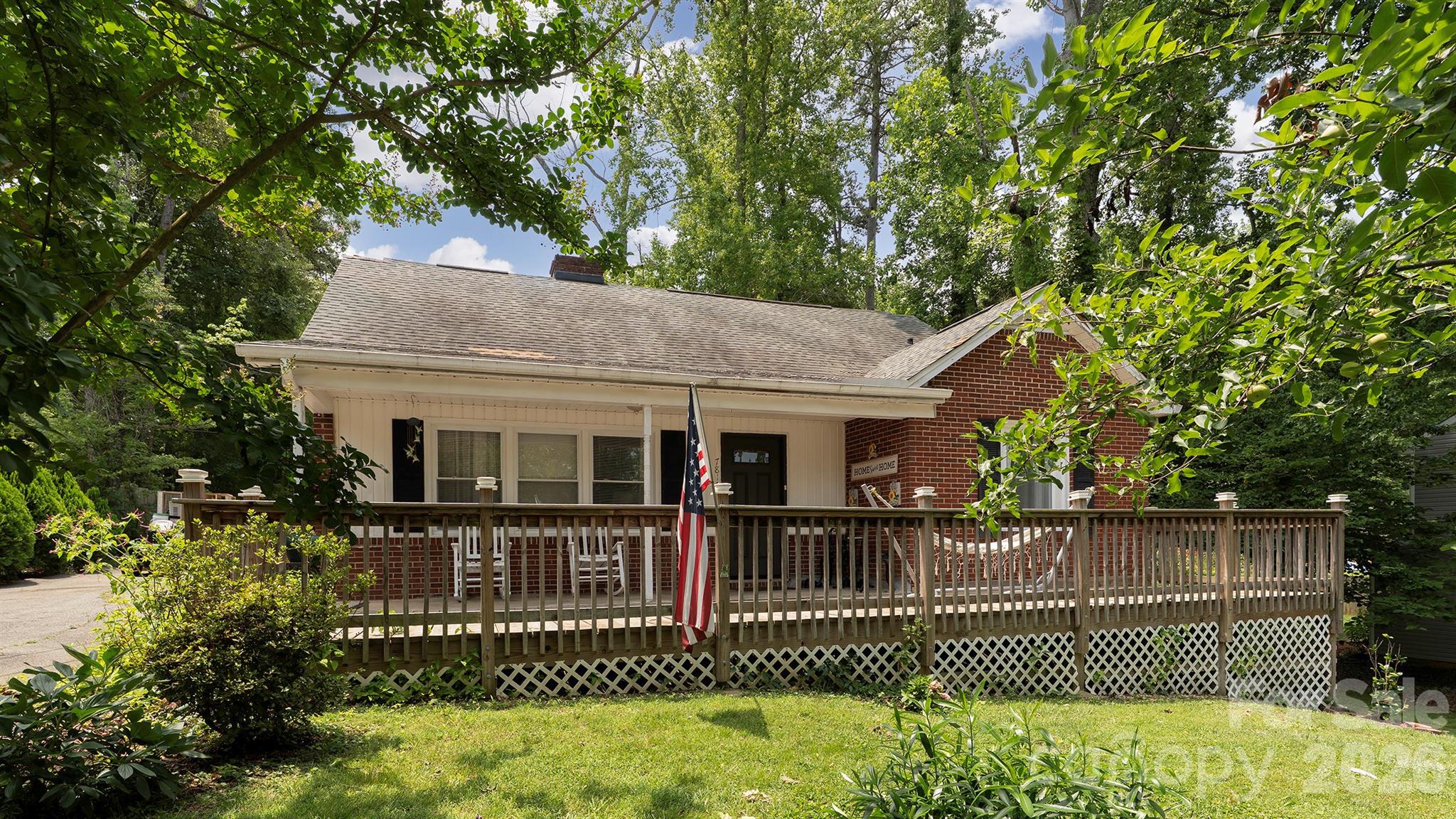 7816 E Lane Drive — photo