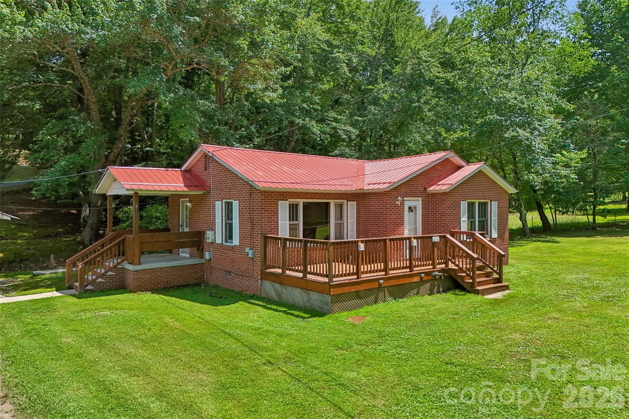 611 Reeves Cove Road — photo