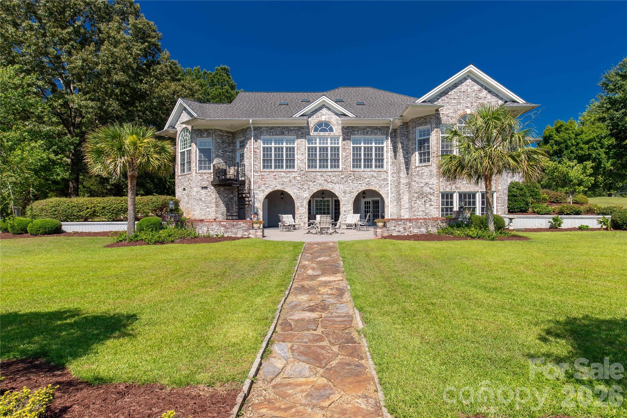 747 Shoreline Drive — photo