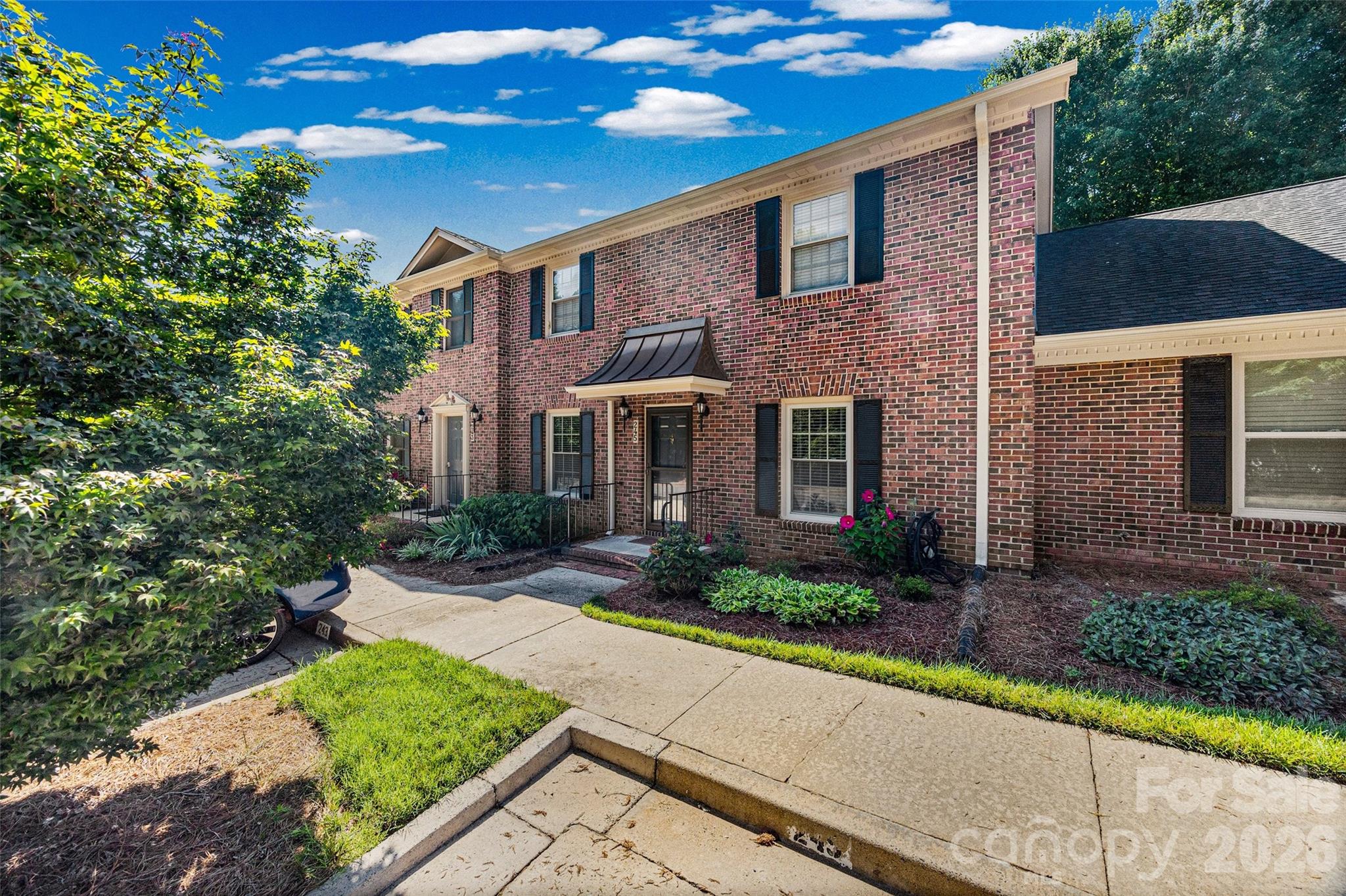 245 Pointe Circle — photo