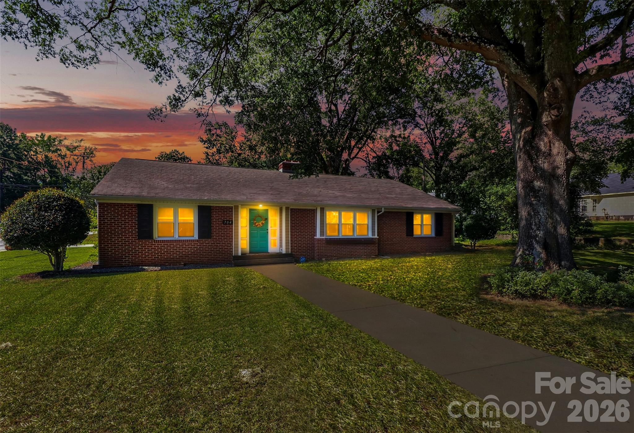 704 Lancaster Avenue — photo