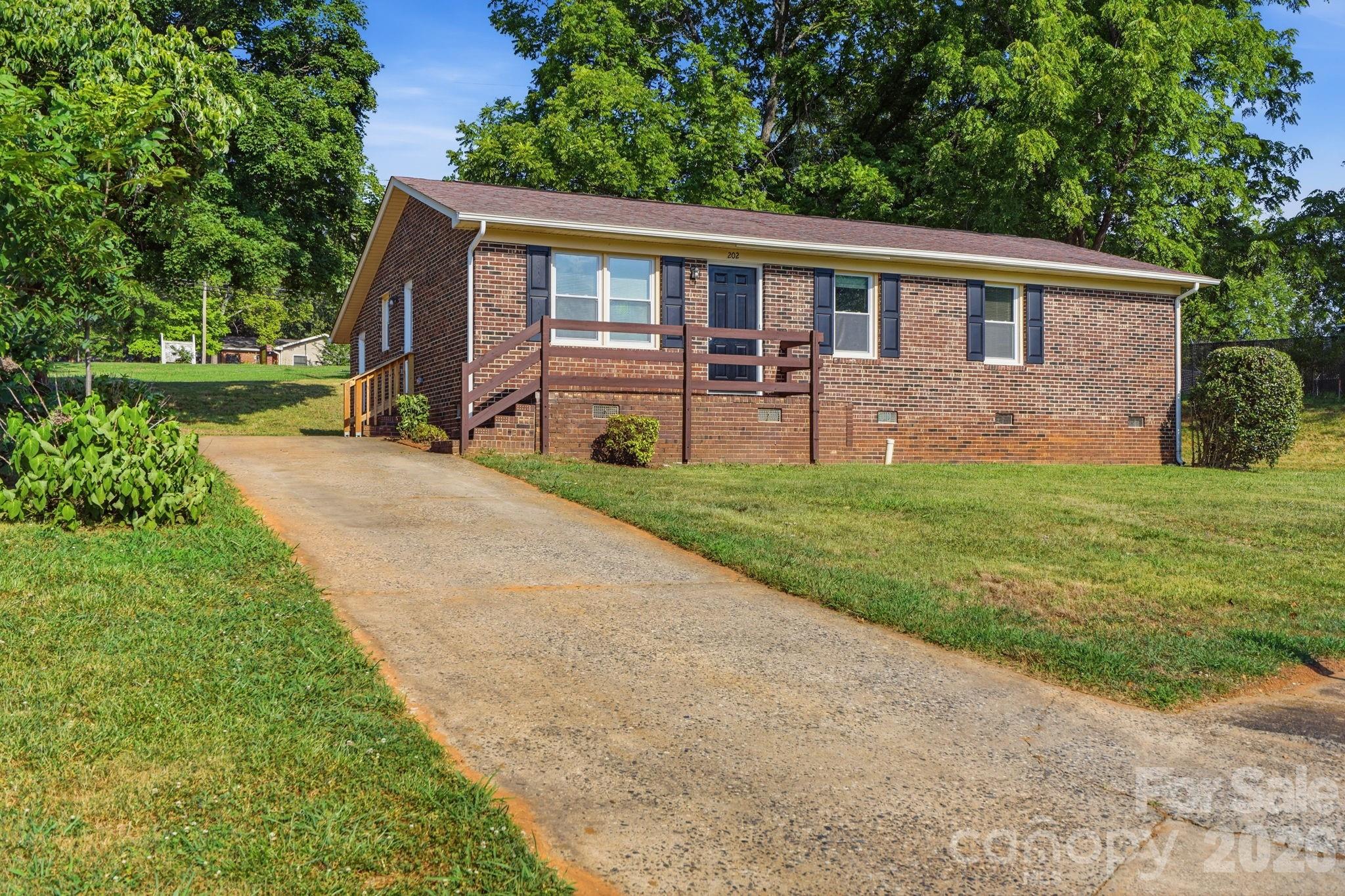 202 Cooke Circle — photo
