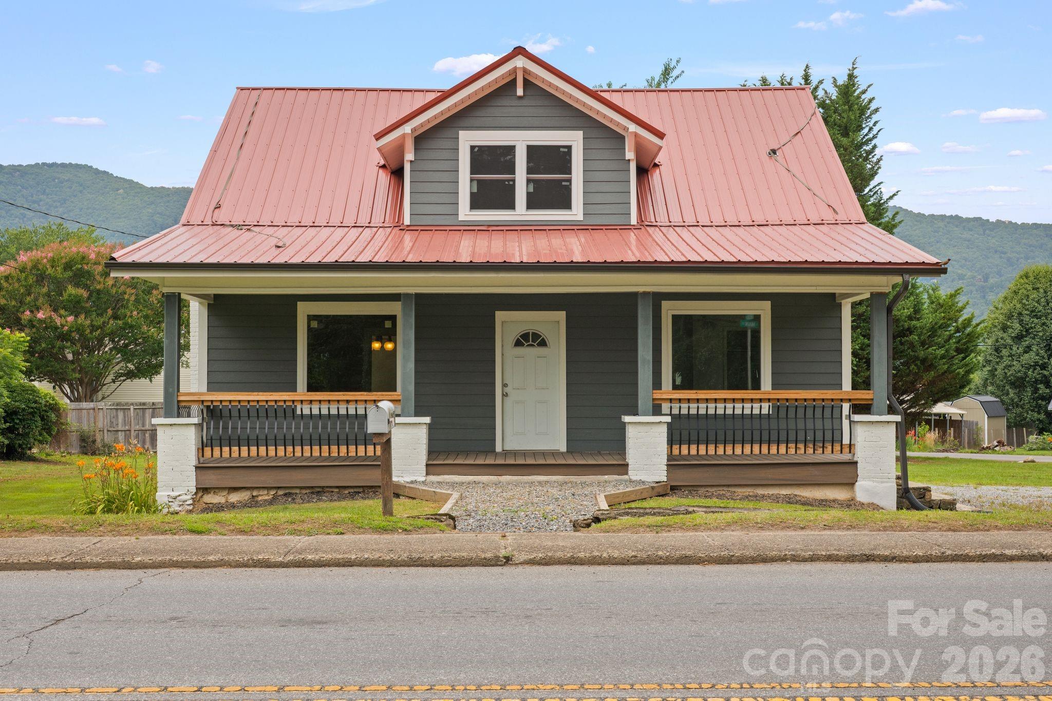 1434 S Main Street — photo