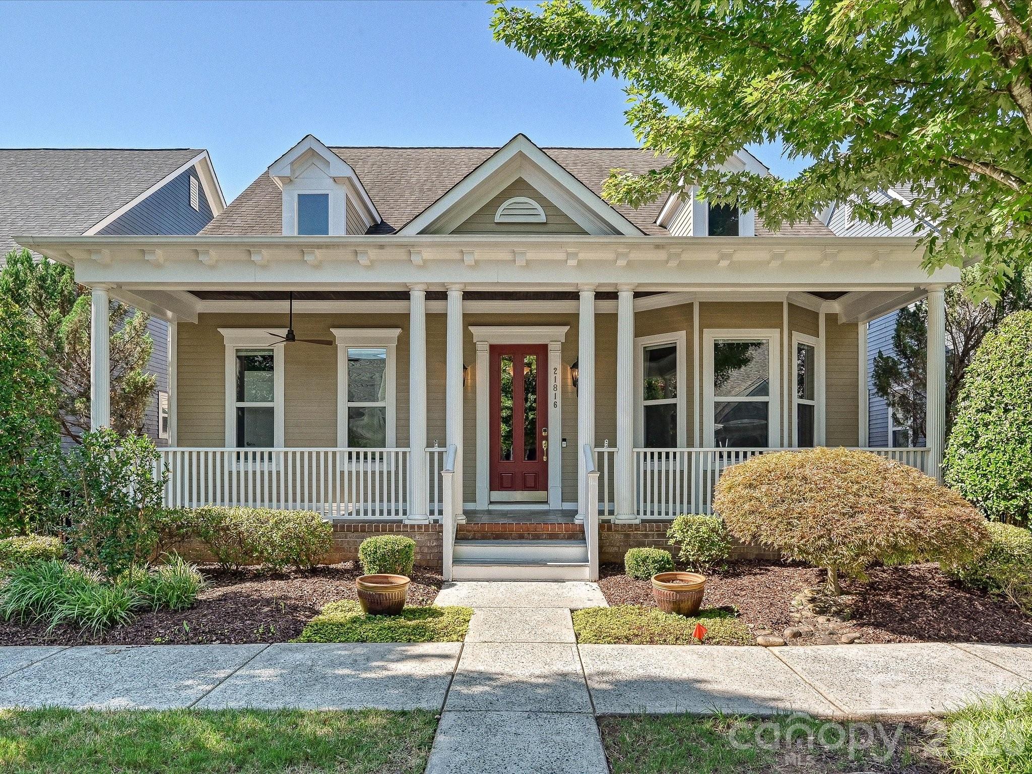21816 Chapel Way — photo