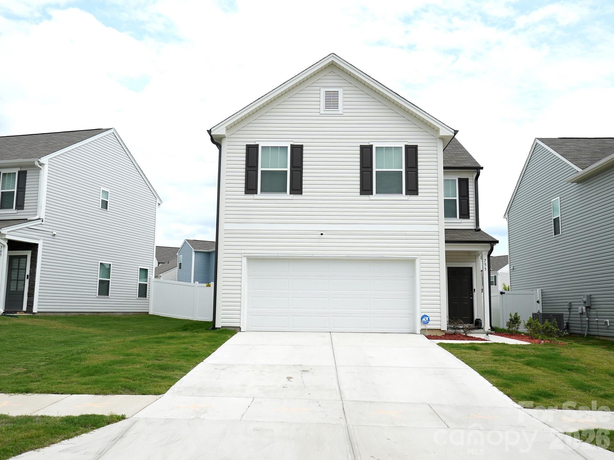 755 Gondola Court — photo