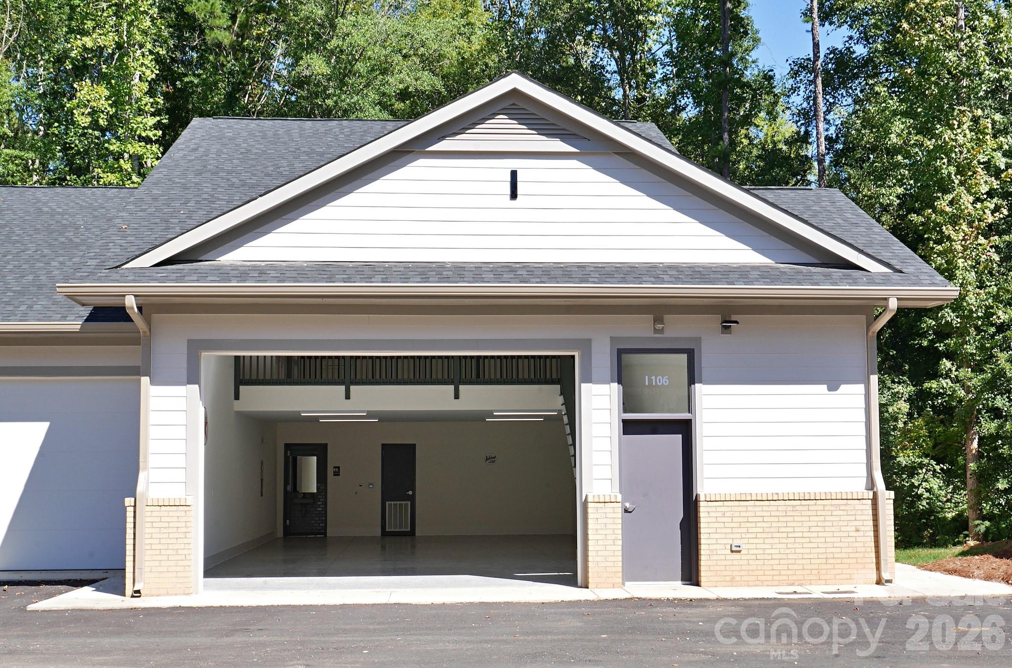 8461 Possum Hollow Road M100 — photo