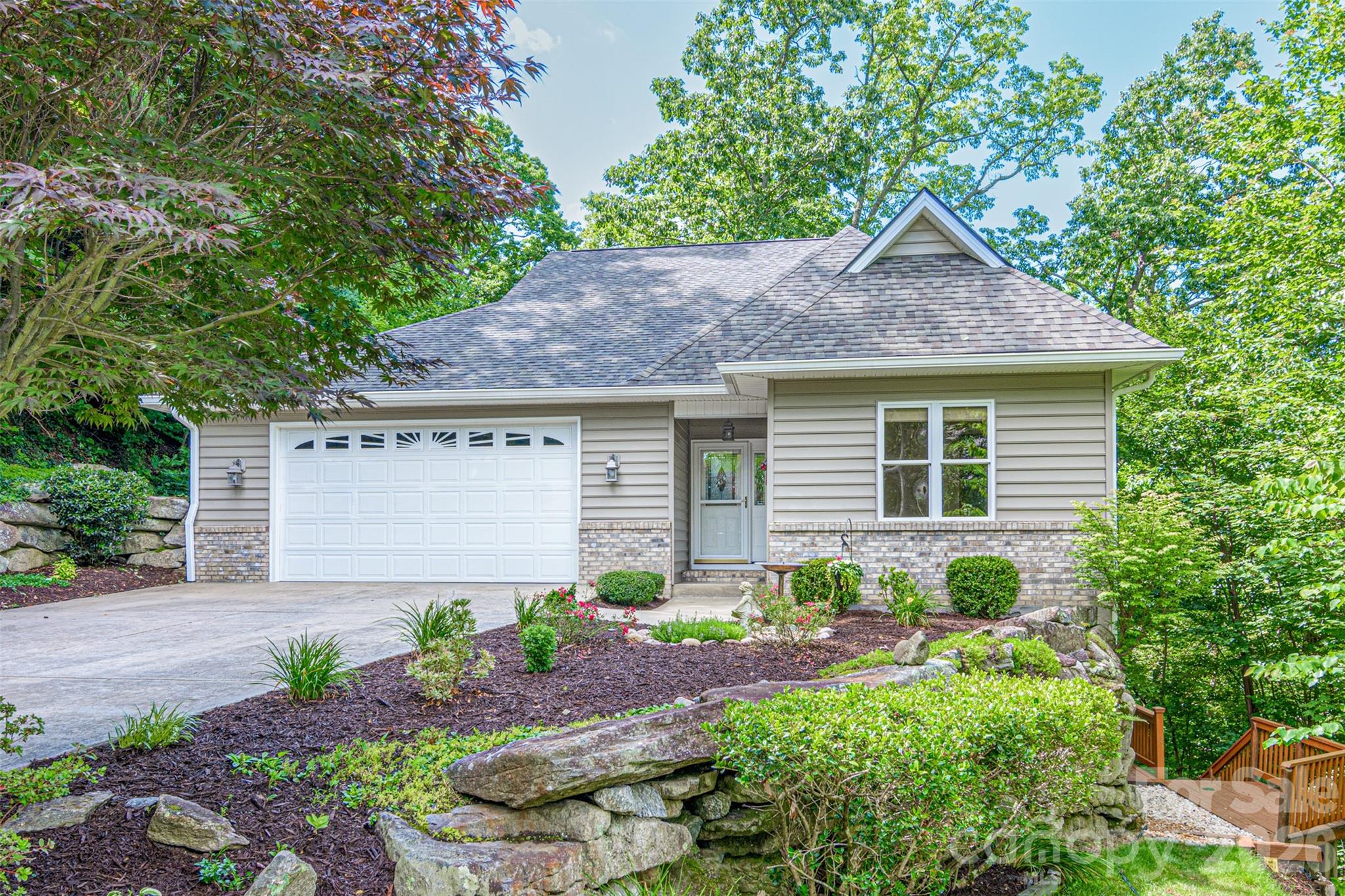 299 Carriage Summitt Way — photo