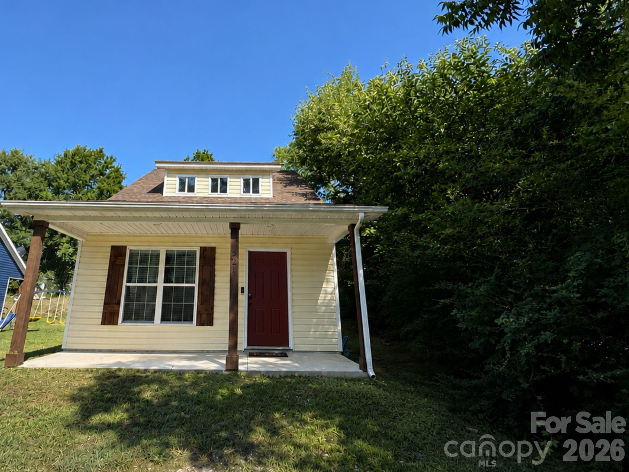 521 Johnson Street — photo