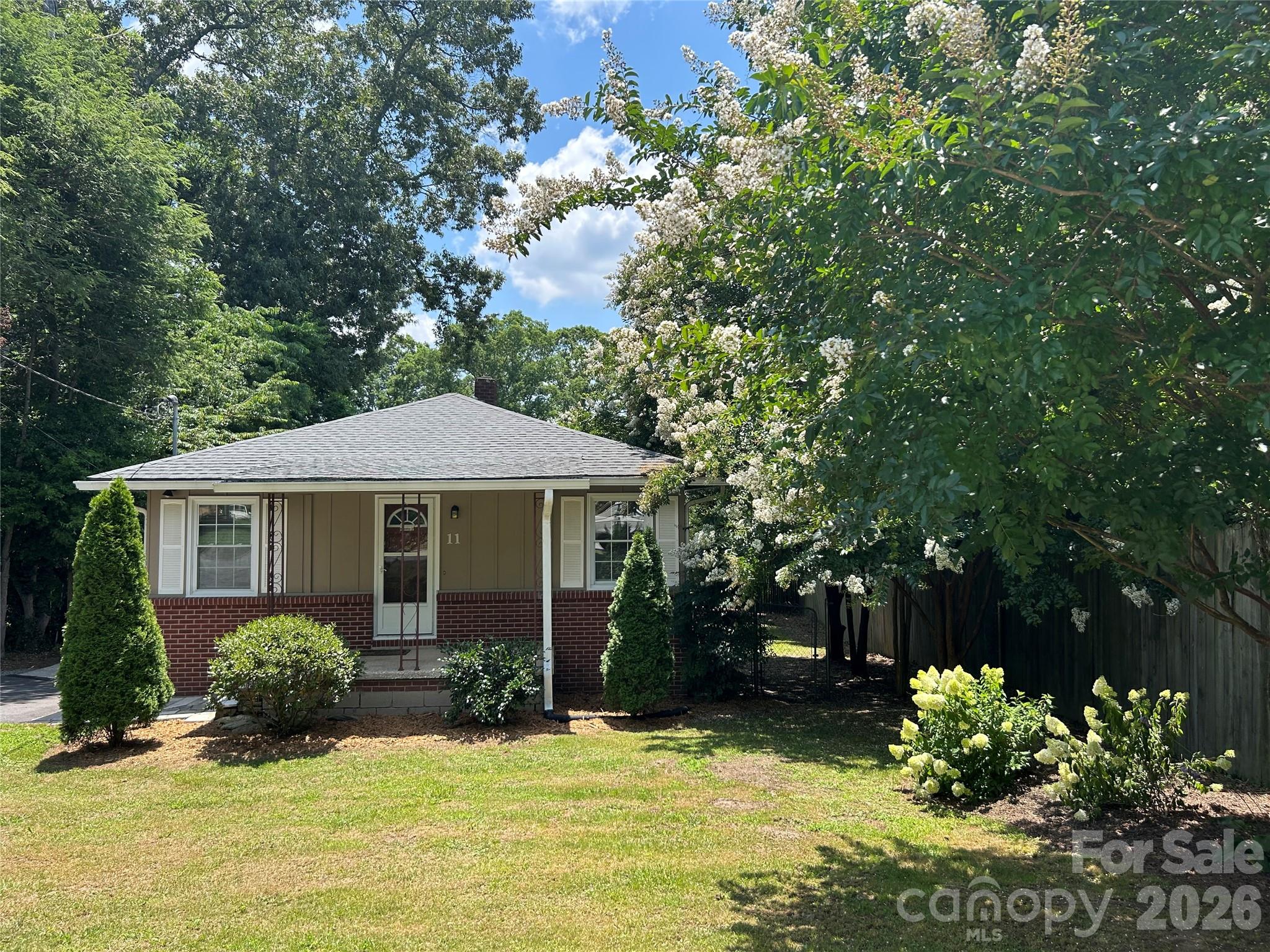 11 Mountain Road — photo