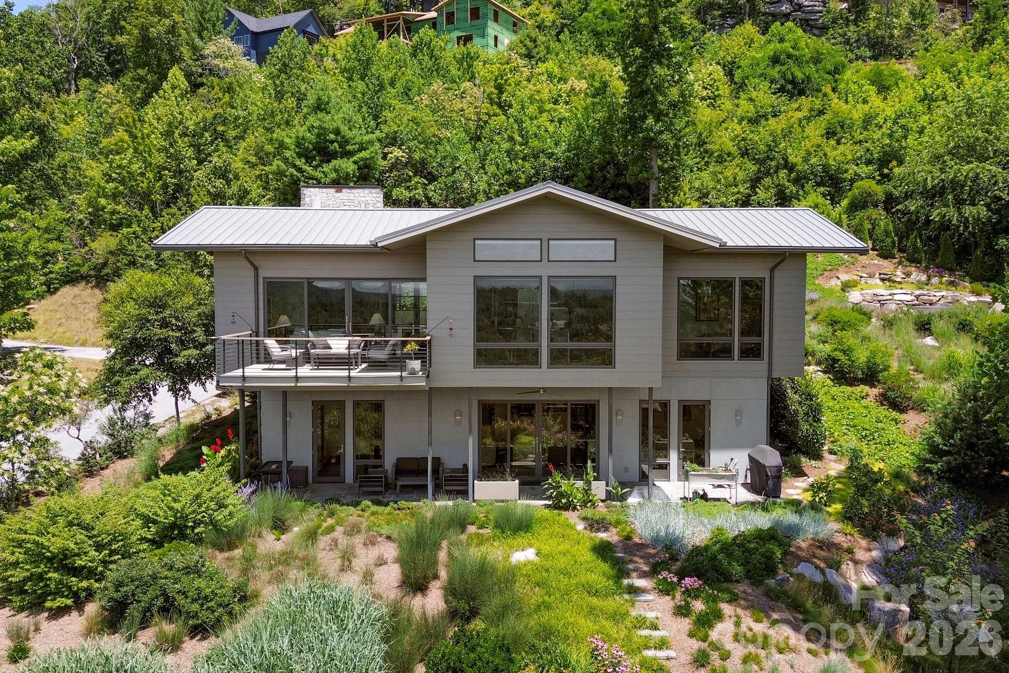 232 Curtain Bluff — photo