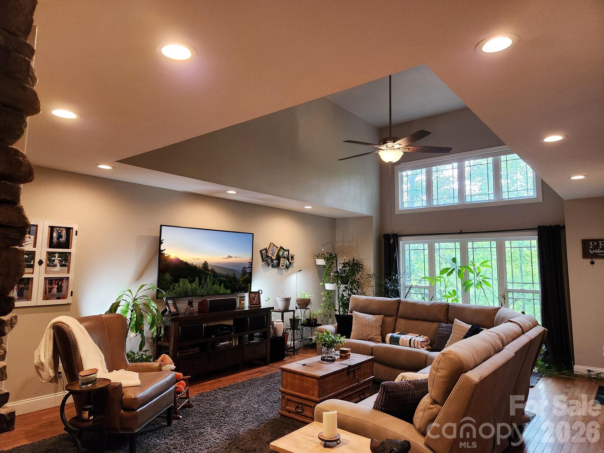 100 Hannah Drive — photo