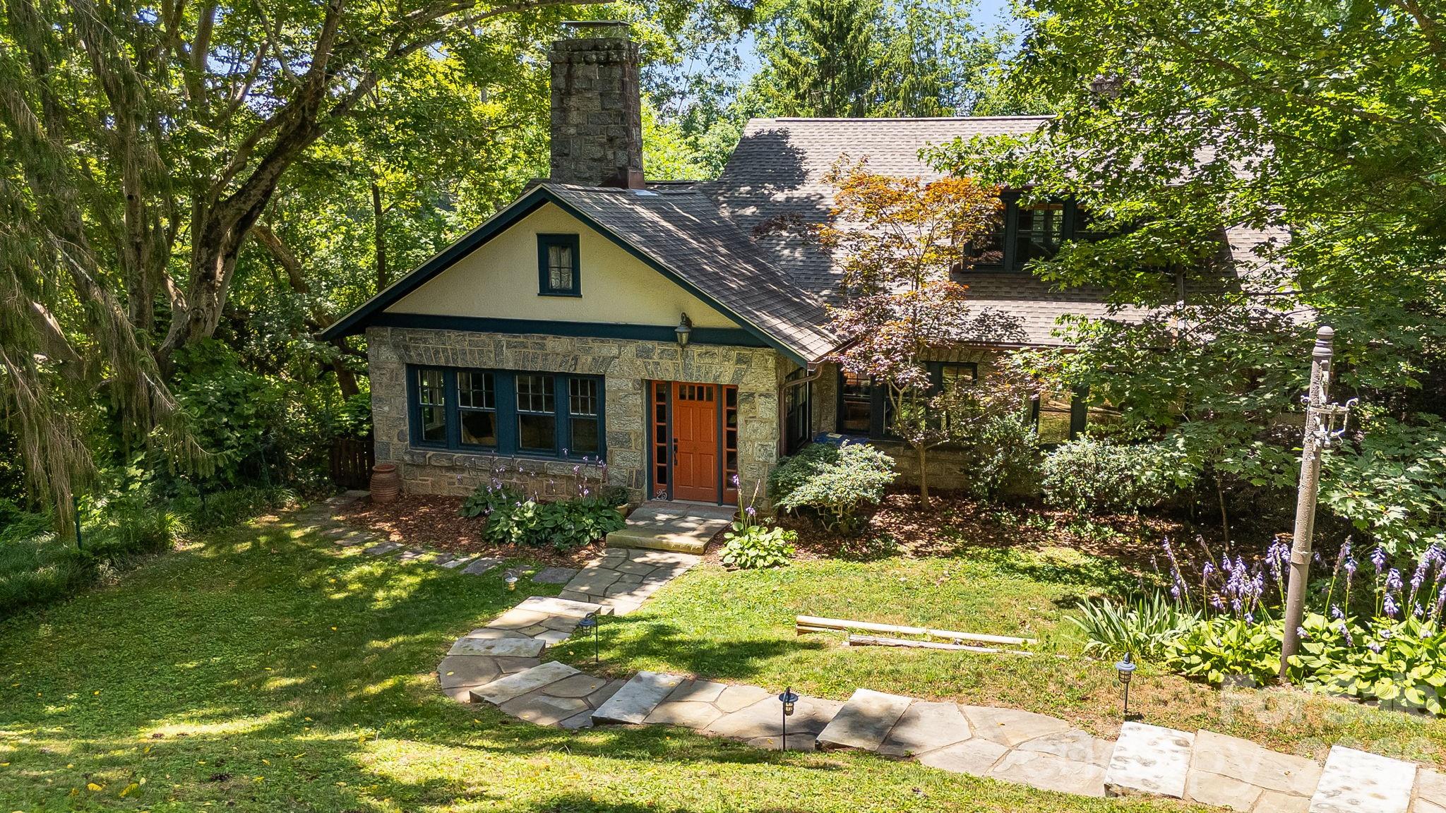25 Saint Dunstans Circle — photo