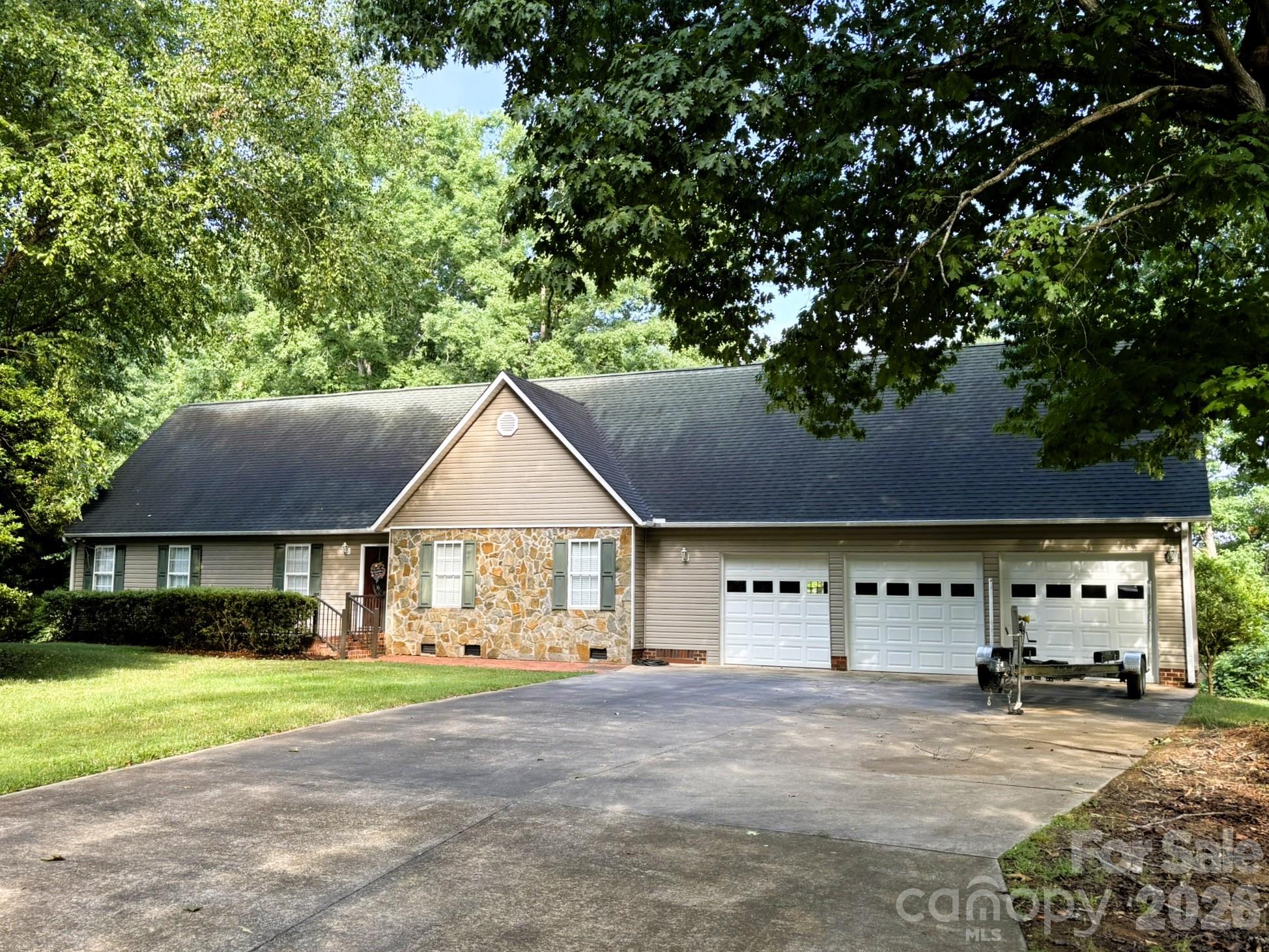 130 Canoe Court — photo
