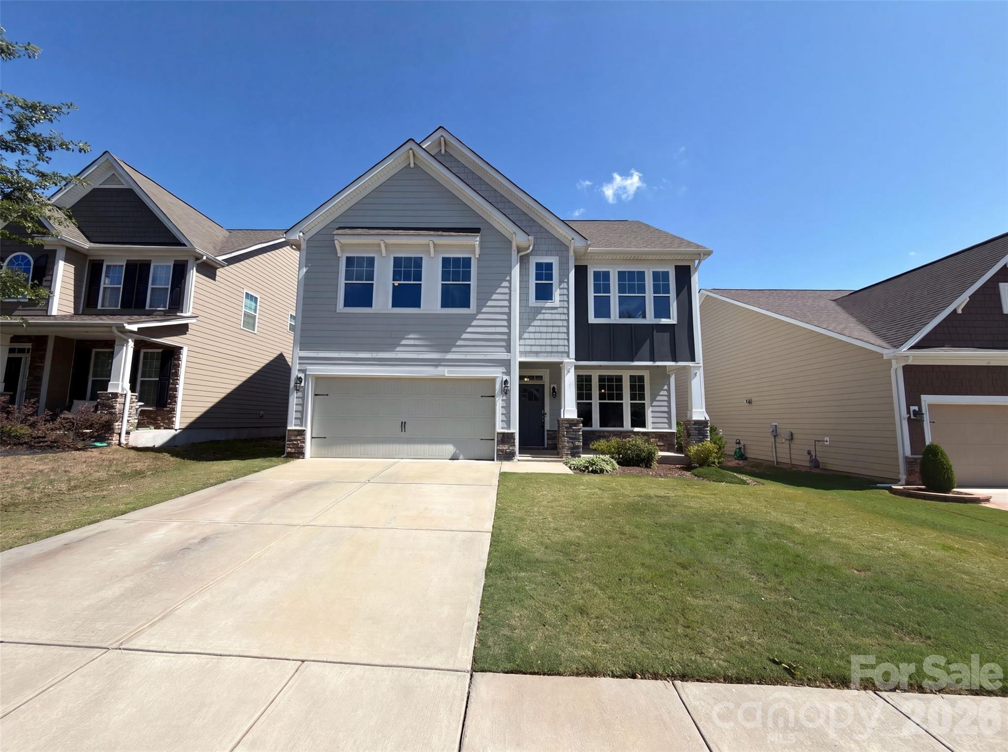 7020 Chrysanthemum Road — photo
