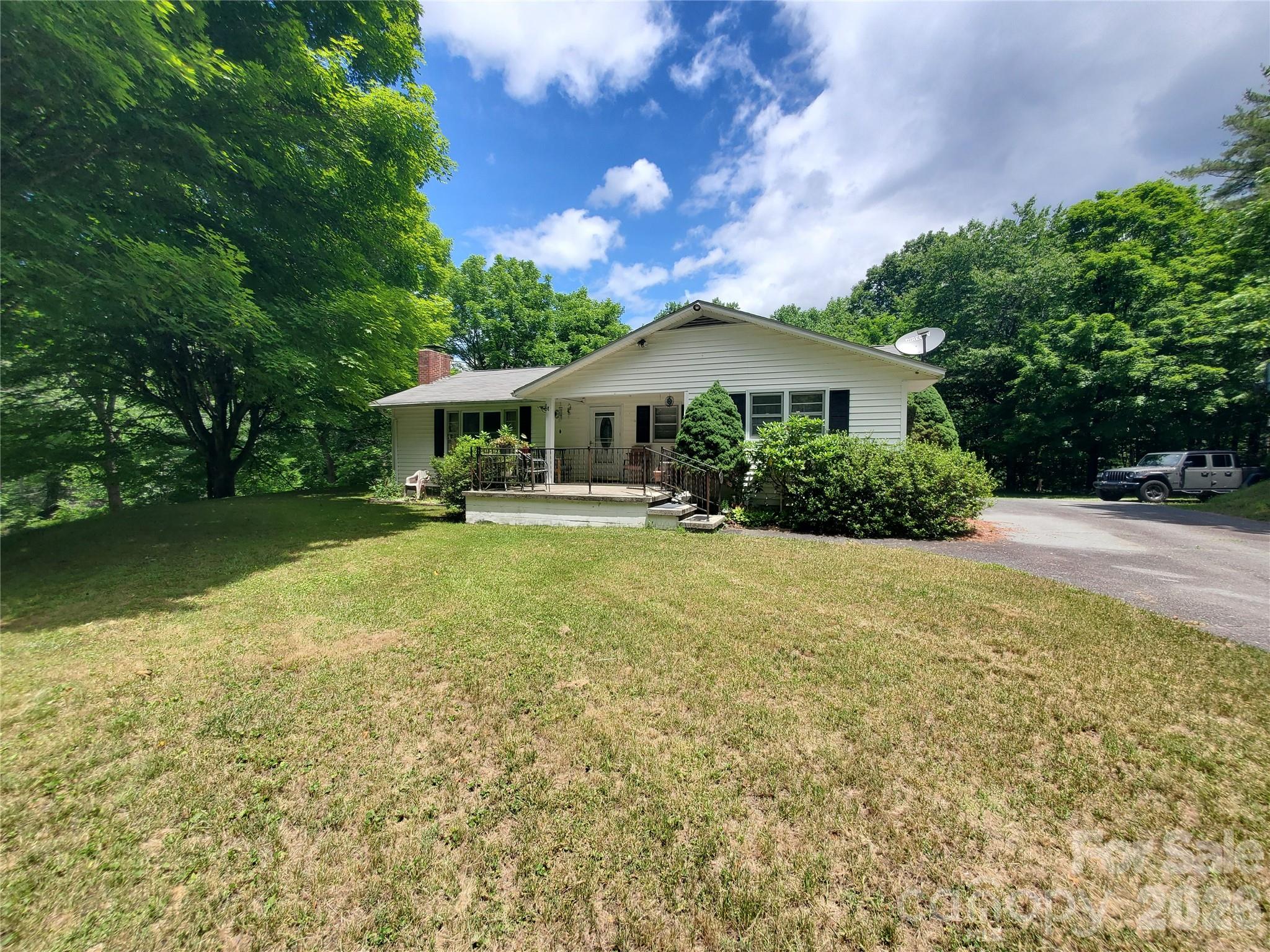 886 Hanging Rock Road — photo