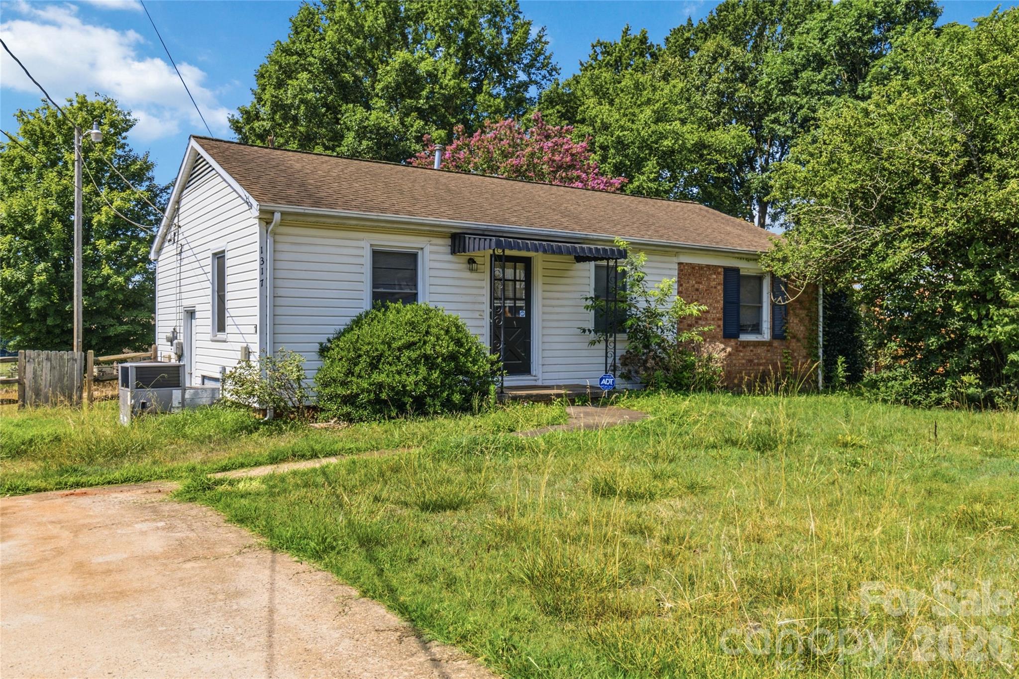 1317 Reid Street — photo