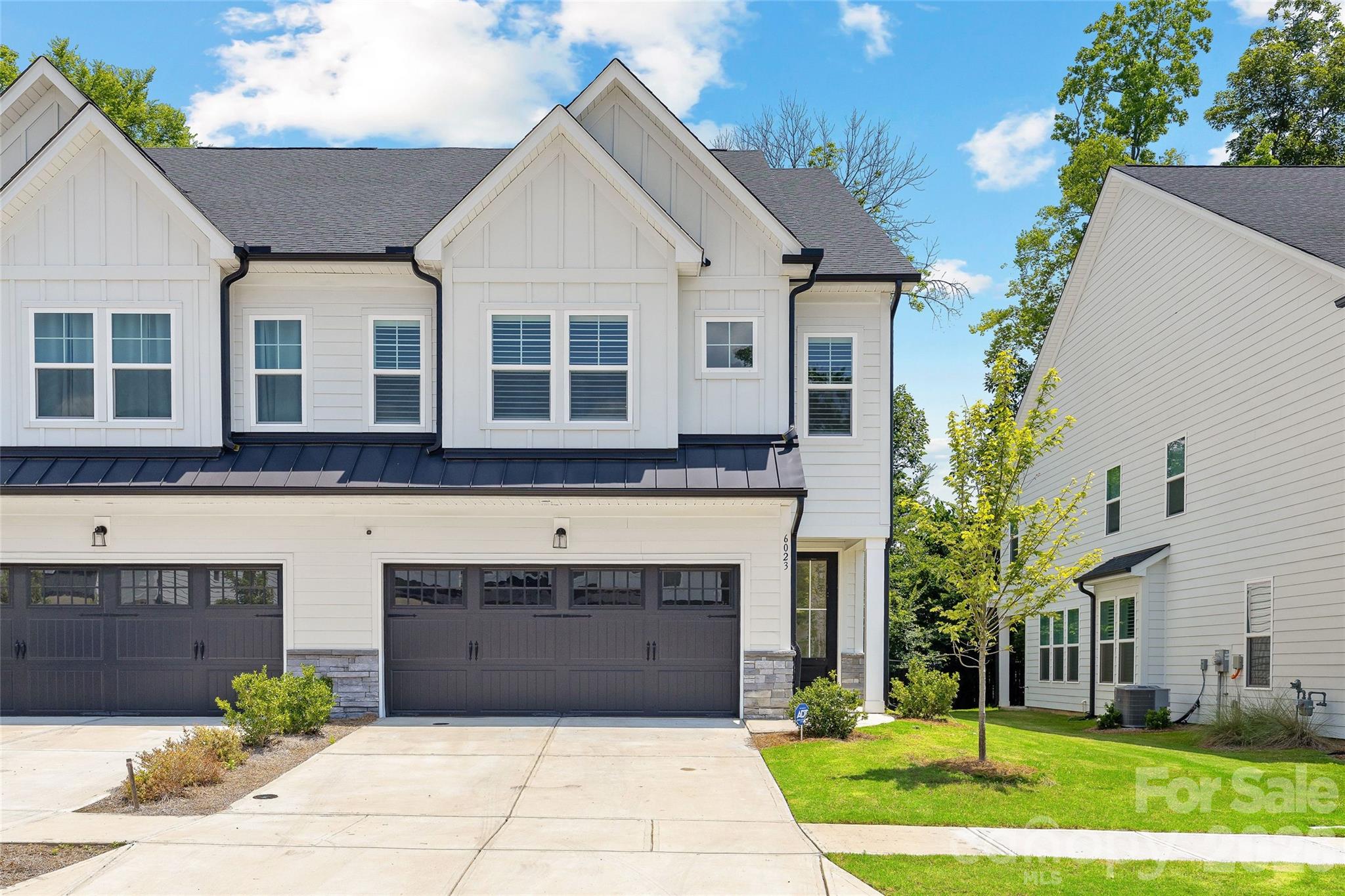 6023 Corbin Woods Court — photo