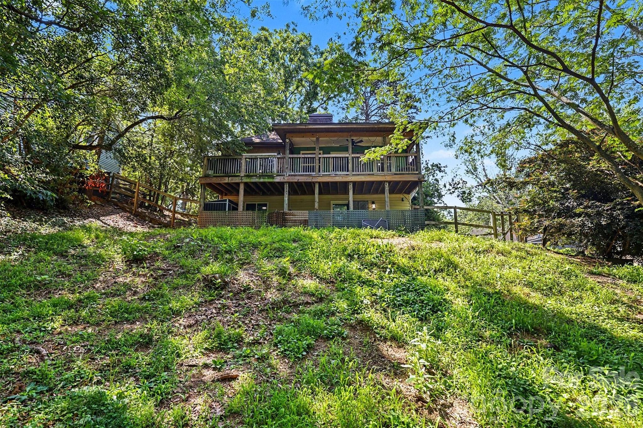 16033 Samoa Court — photo