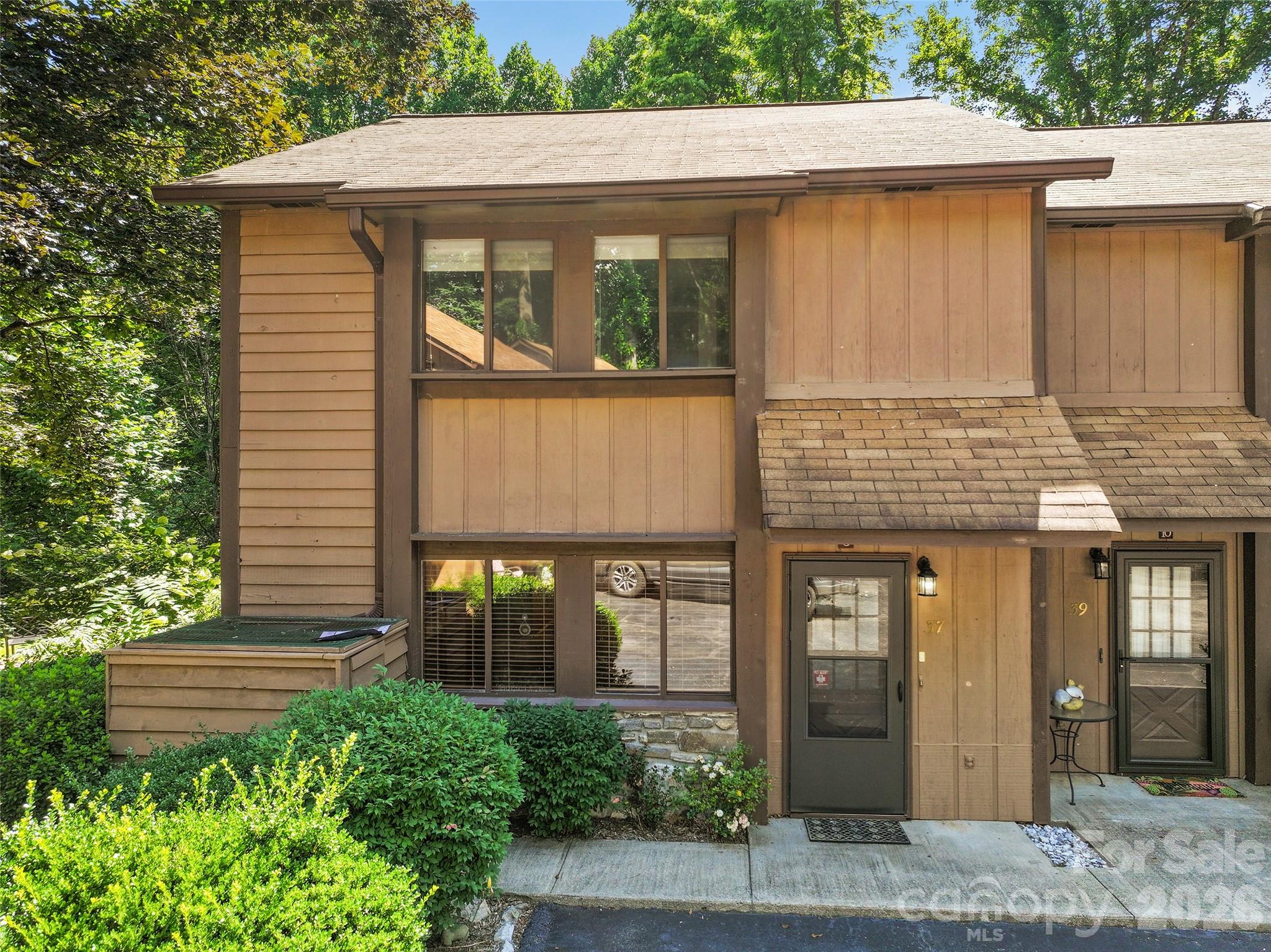 37 George Circle — photo
