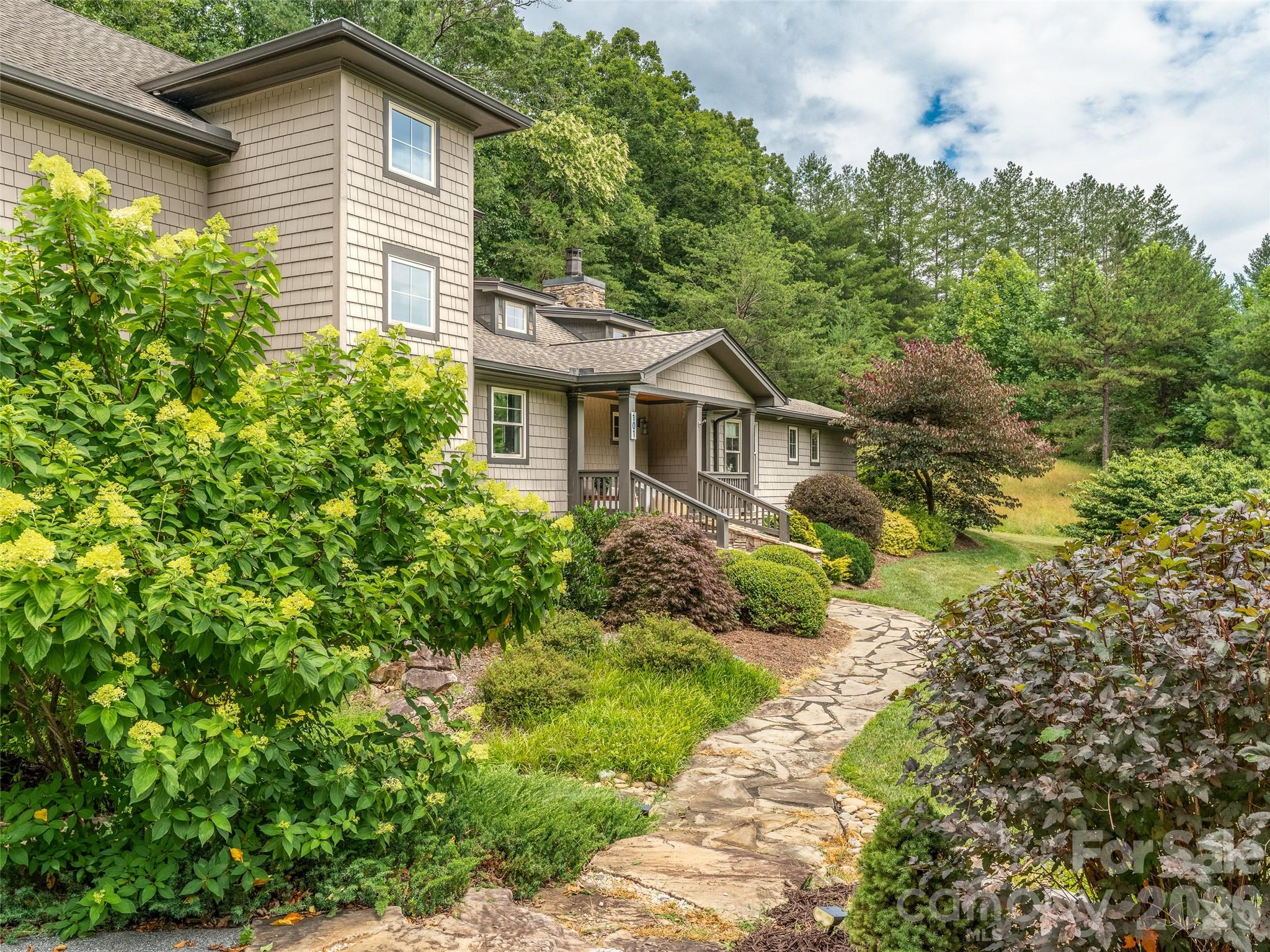 101 Glen Trillium Drive — photo