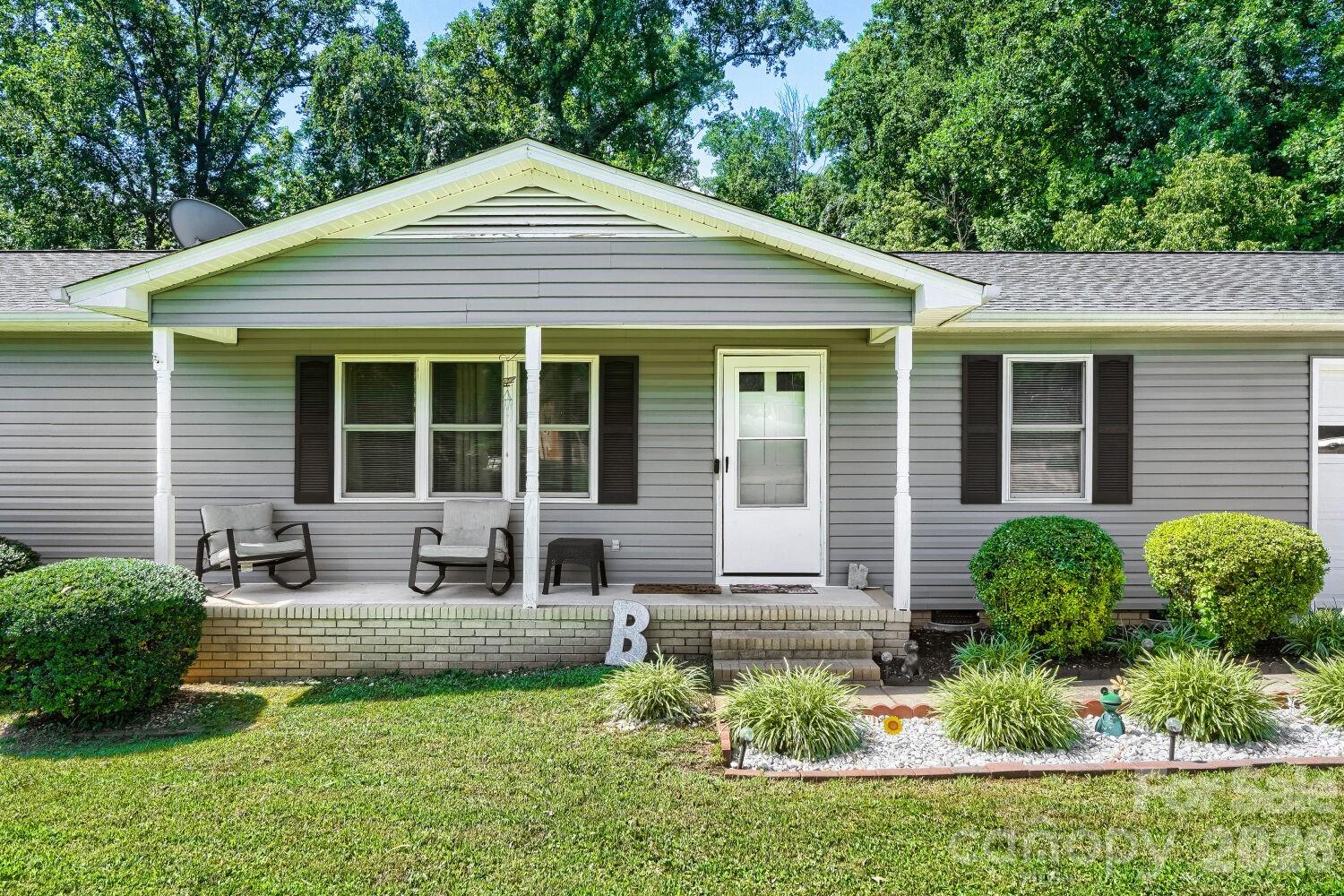 2601 Lynn Drive — photo