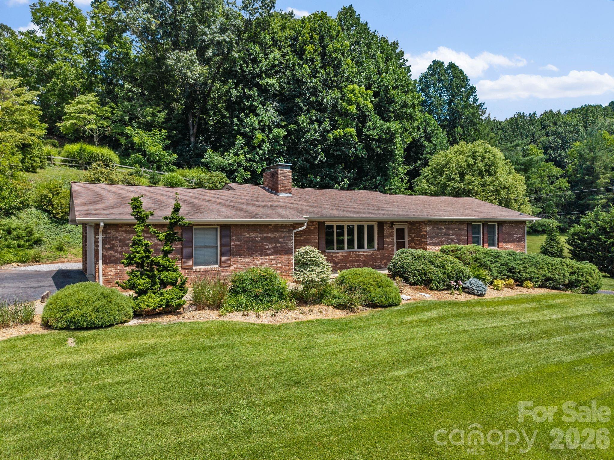 44 Green Drive — photo