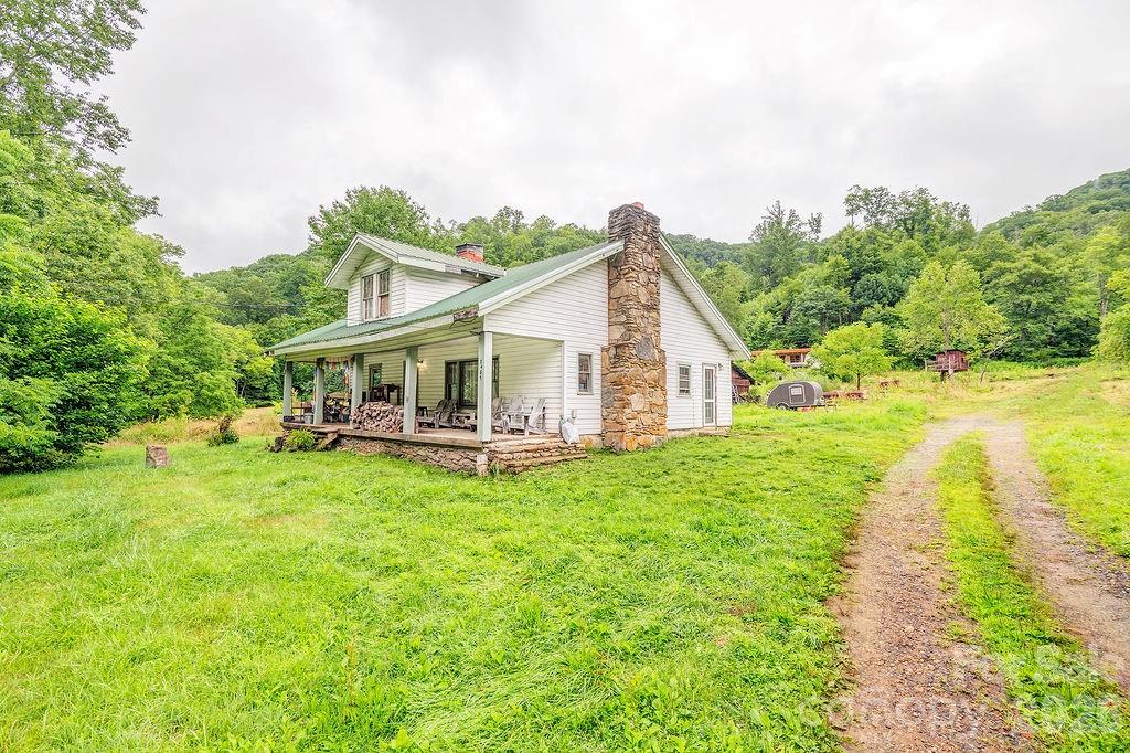 8485 Meadow Fork Road — photo