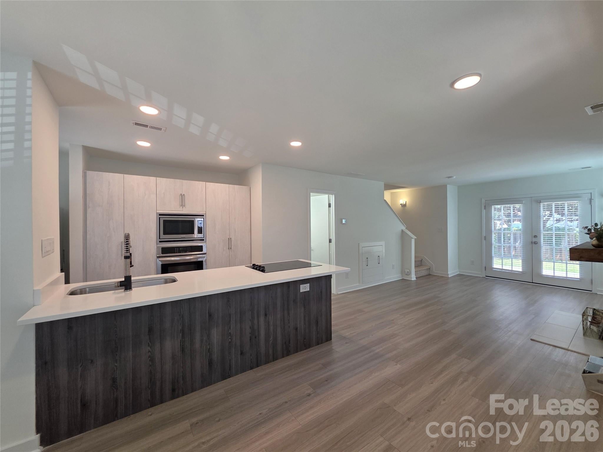 1525 Briar Creek Road B — photo