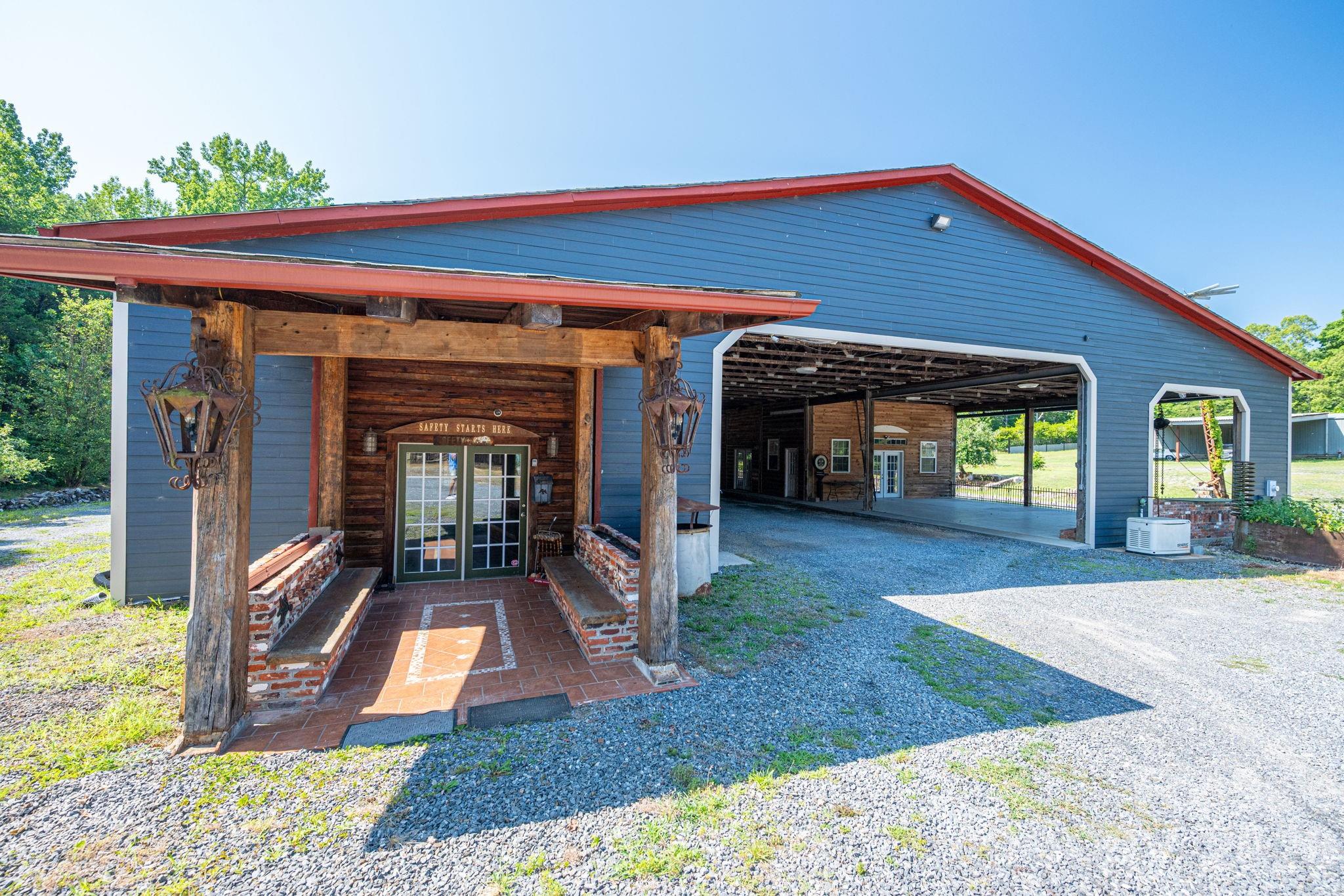 120 Wiggins Lane — photo