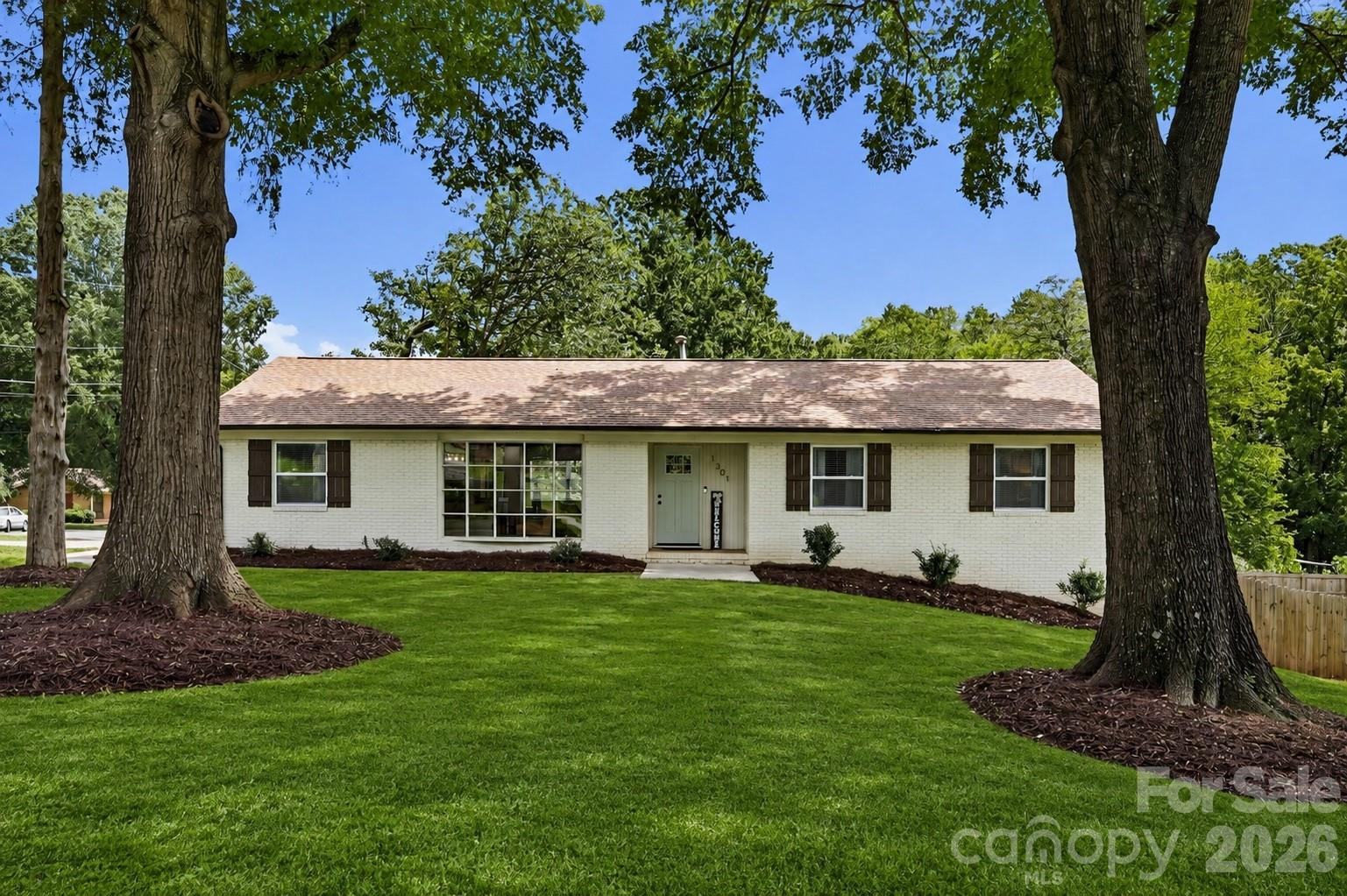 1301 Manchester Lane — photo
