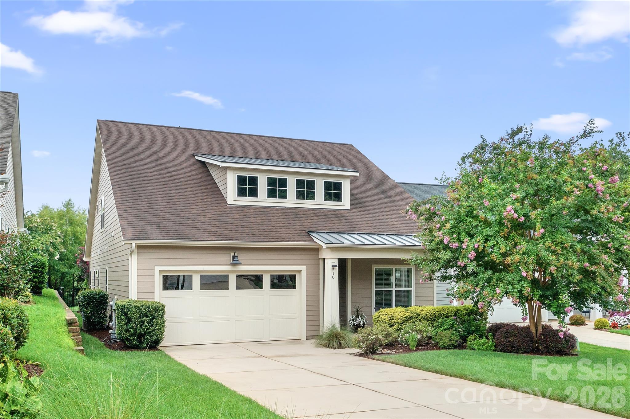 218 Stone Mountain Way — photo