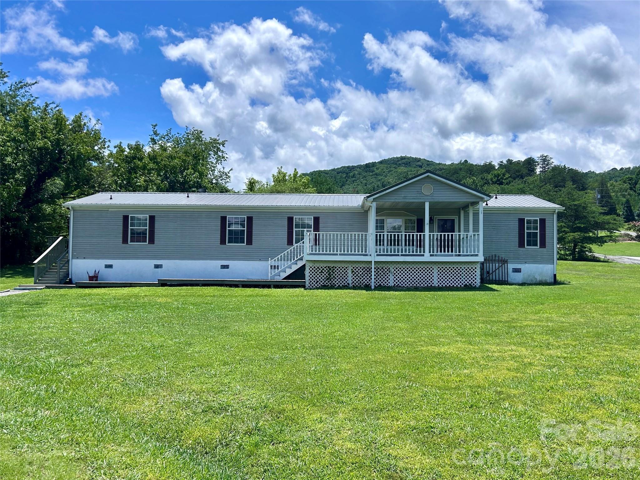 755 Fairview Loop — photo