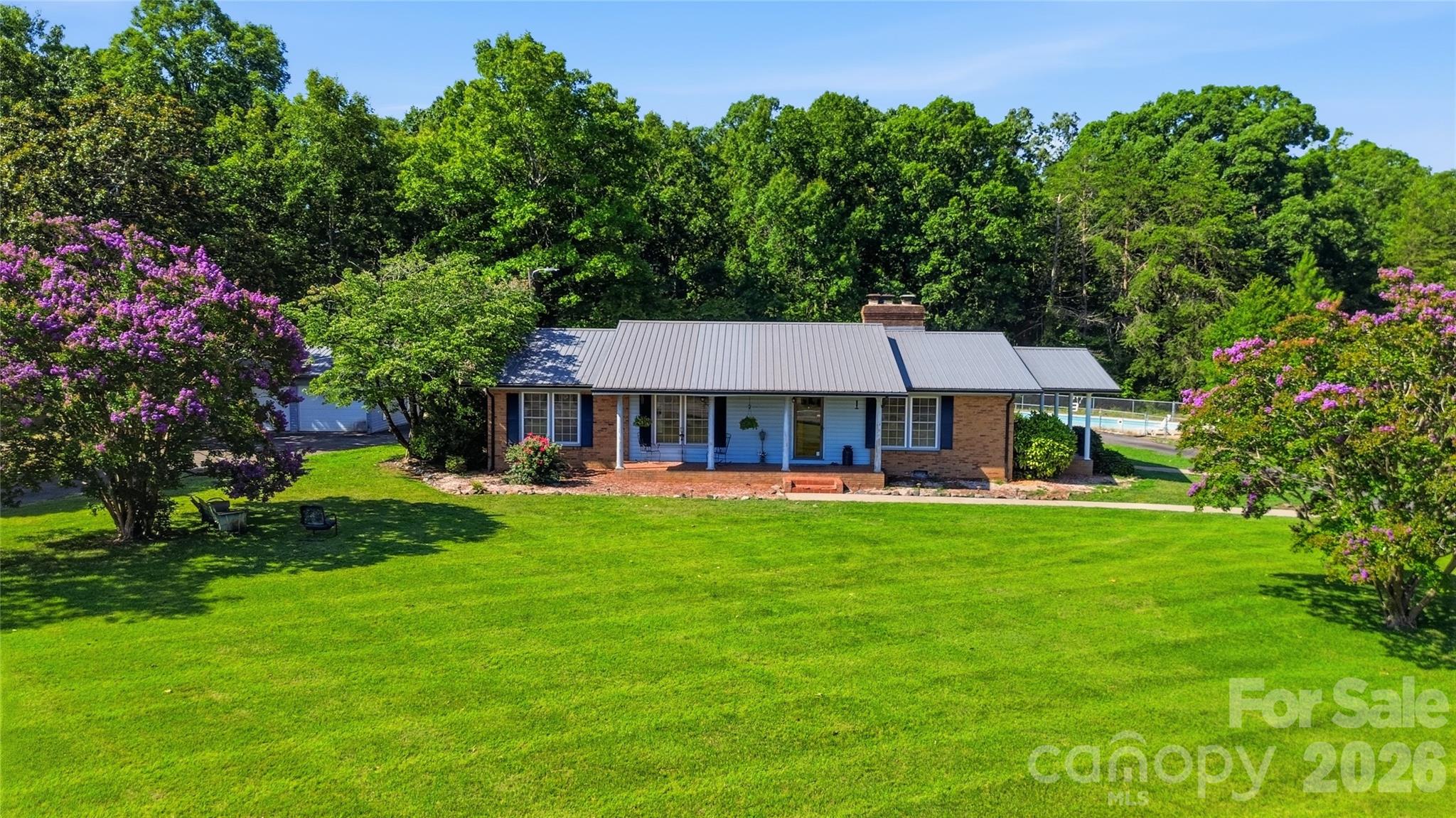 828 Ferry Road — photo