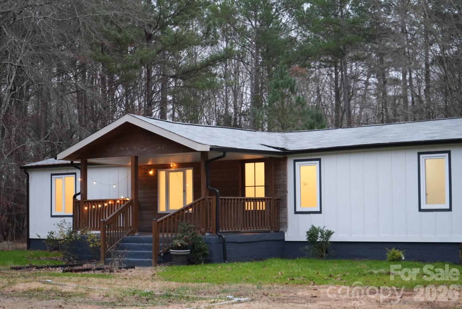 3236 Daystar Road — photo