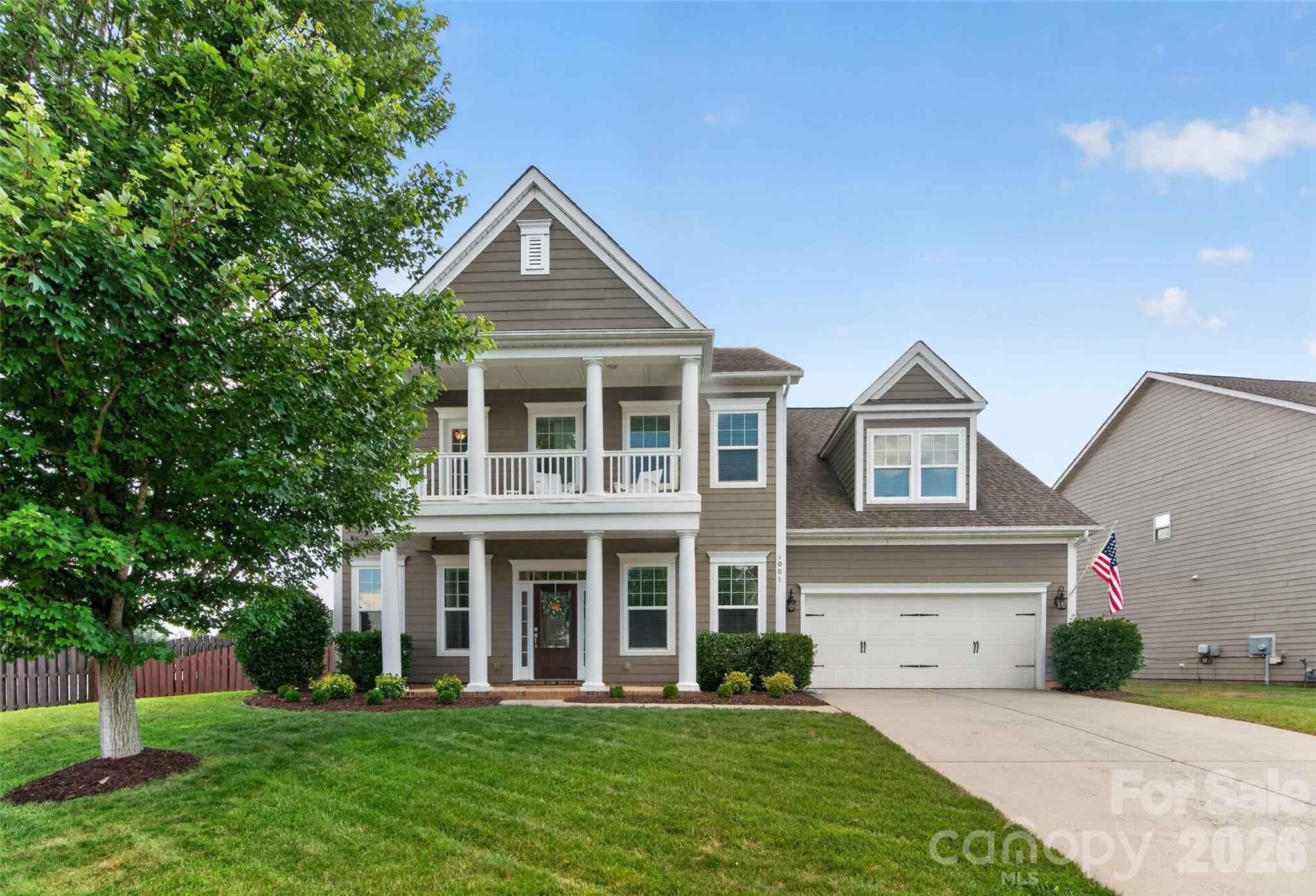 1001 Dunwoody Drive — photo