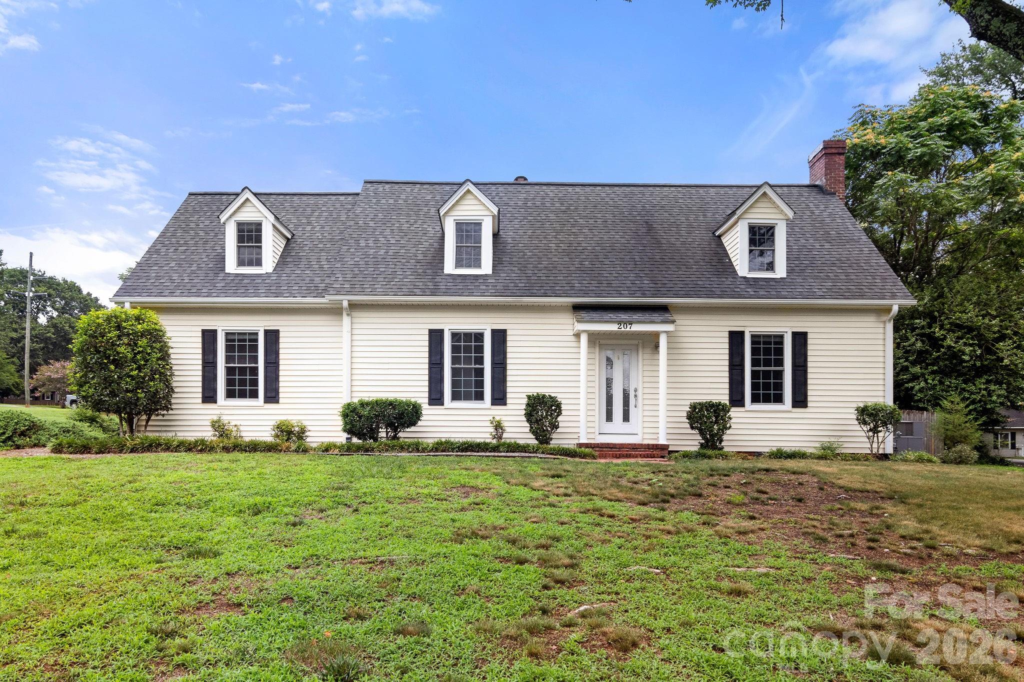207 Edgemont Drive — photo