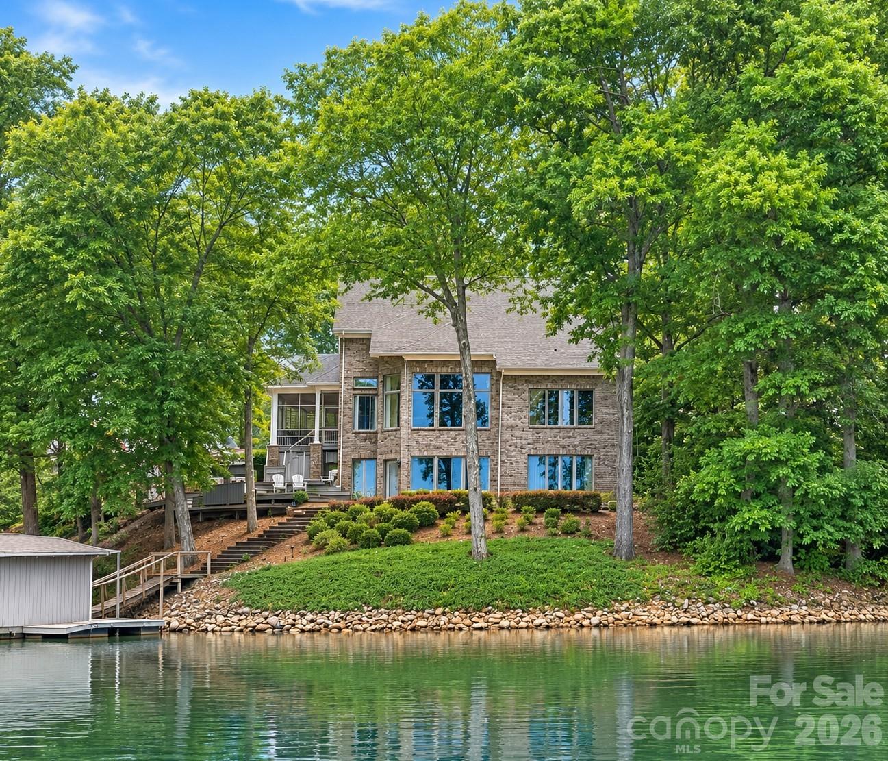 1075 Lakefront Woods Drive — photo
