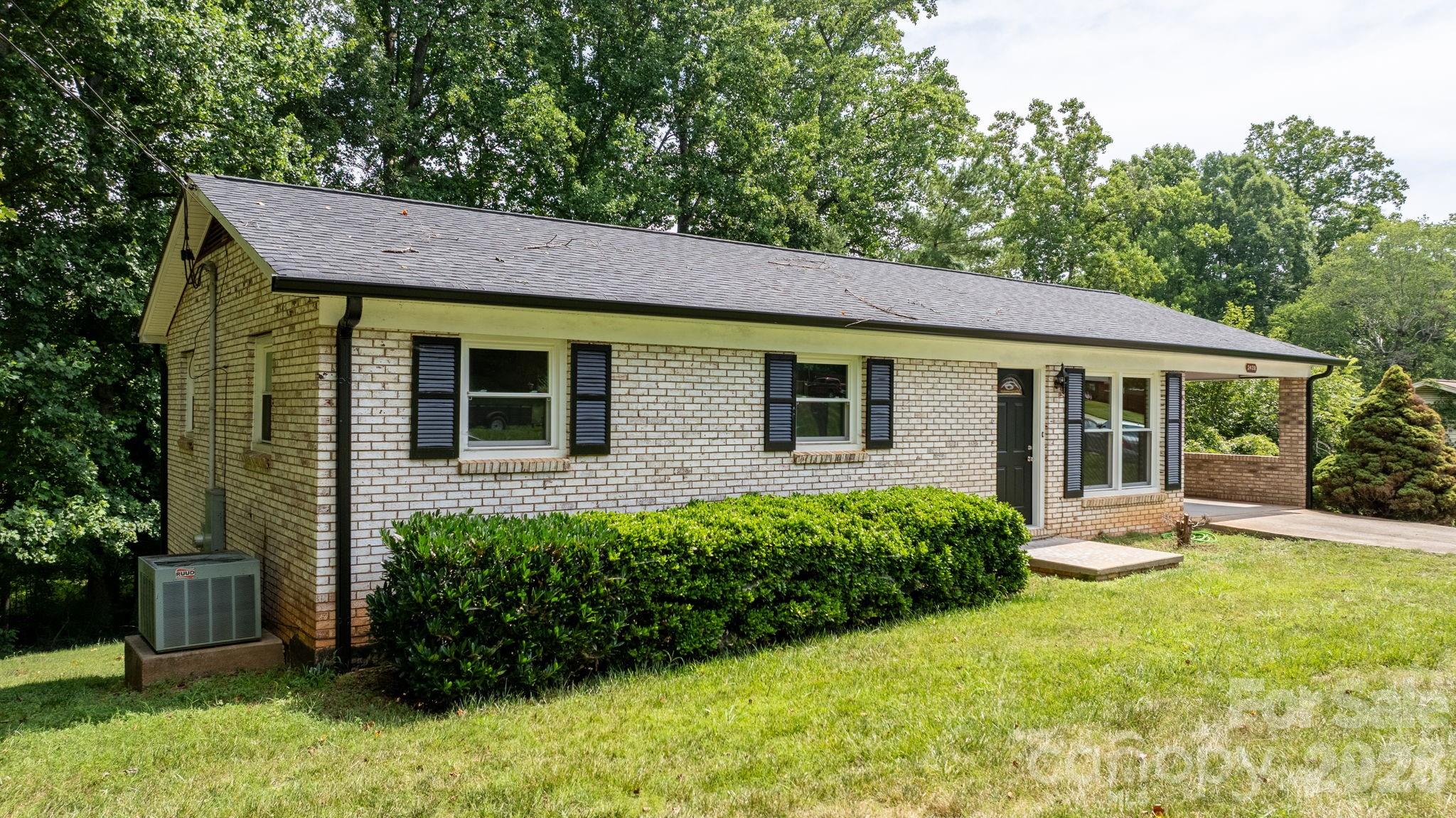 2428 Cedar Valley Drive — photo