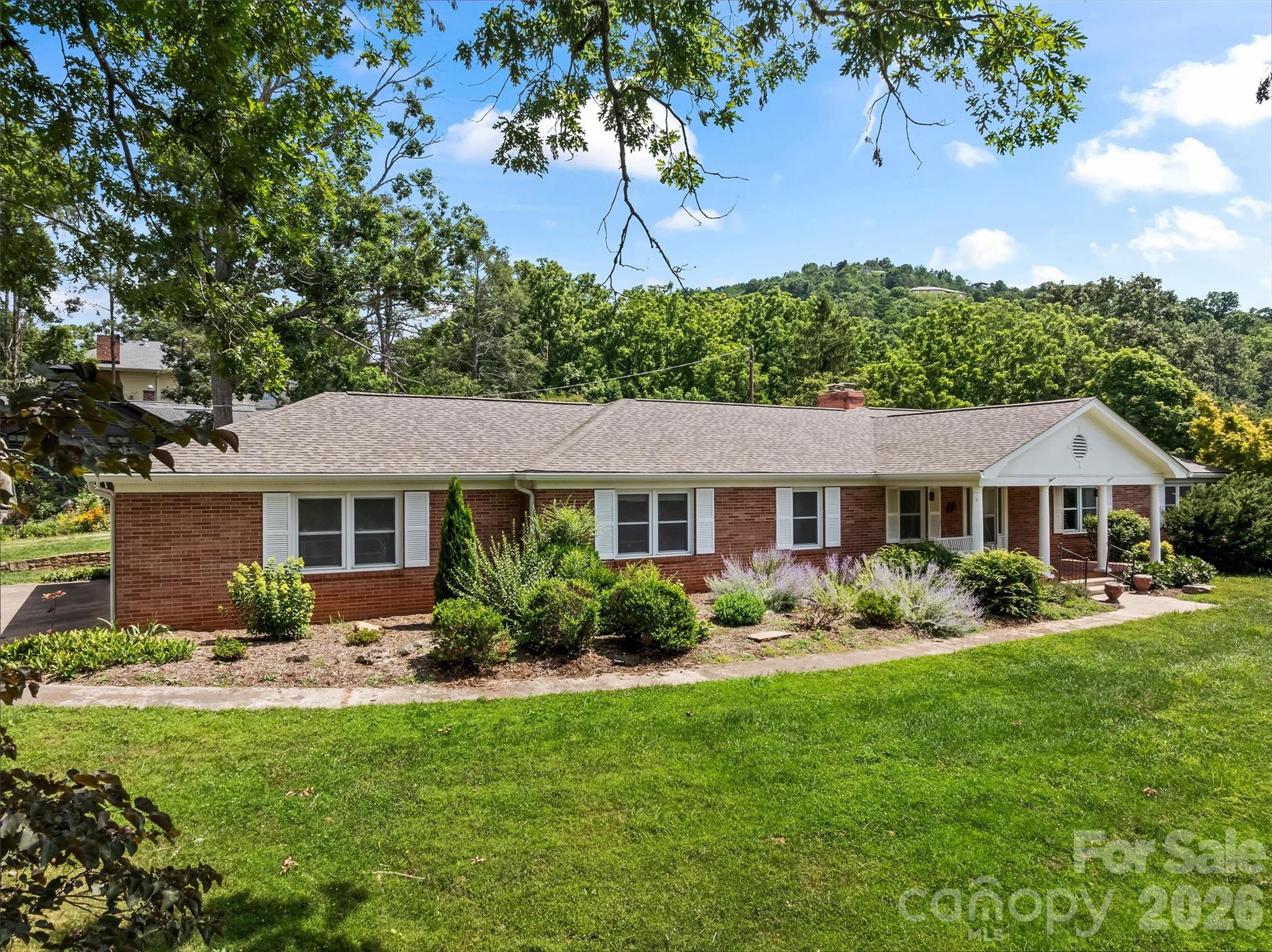 21 Hamburg Drive — photo