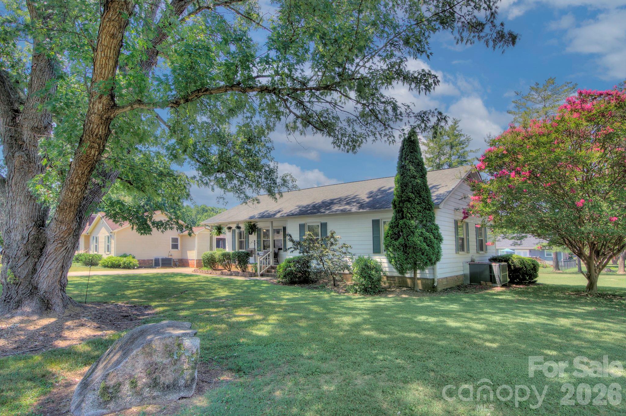 2603 Cherokee Court — photo