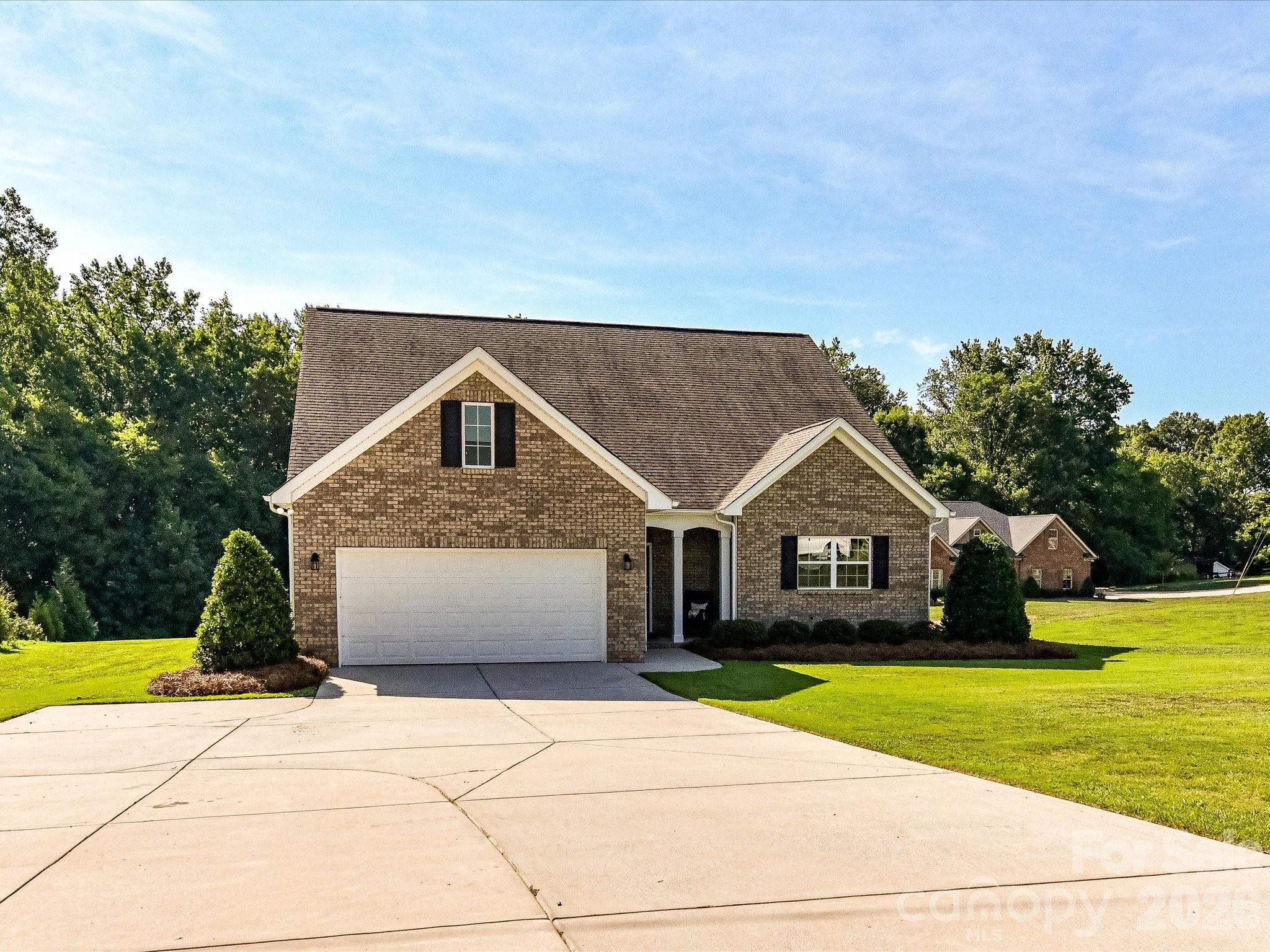 5912 Sikes Mill Road — photo