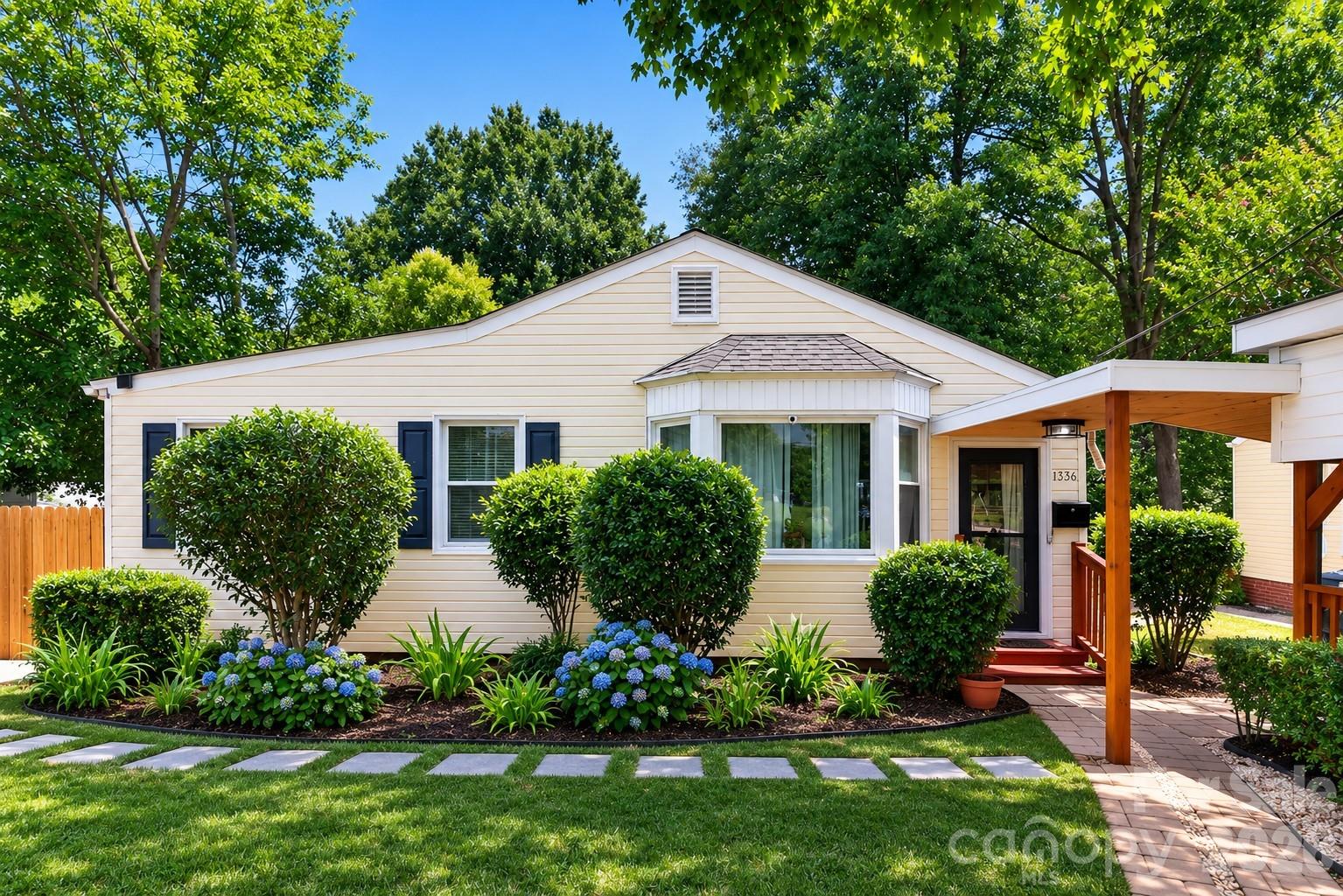 1336 Parkview Circle — photo