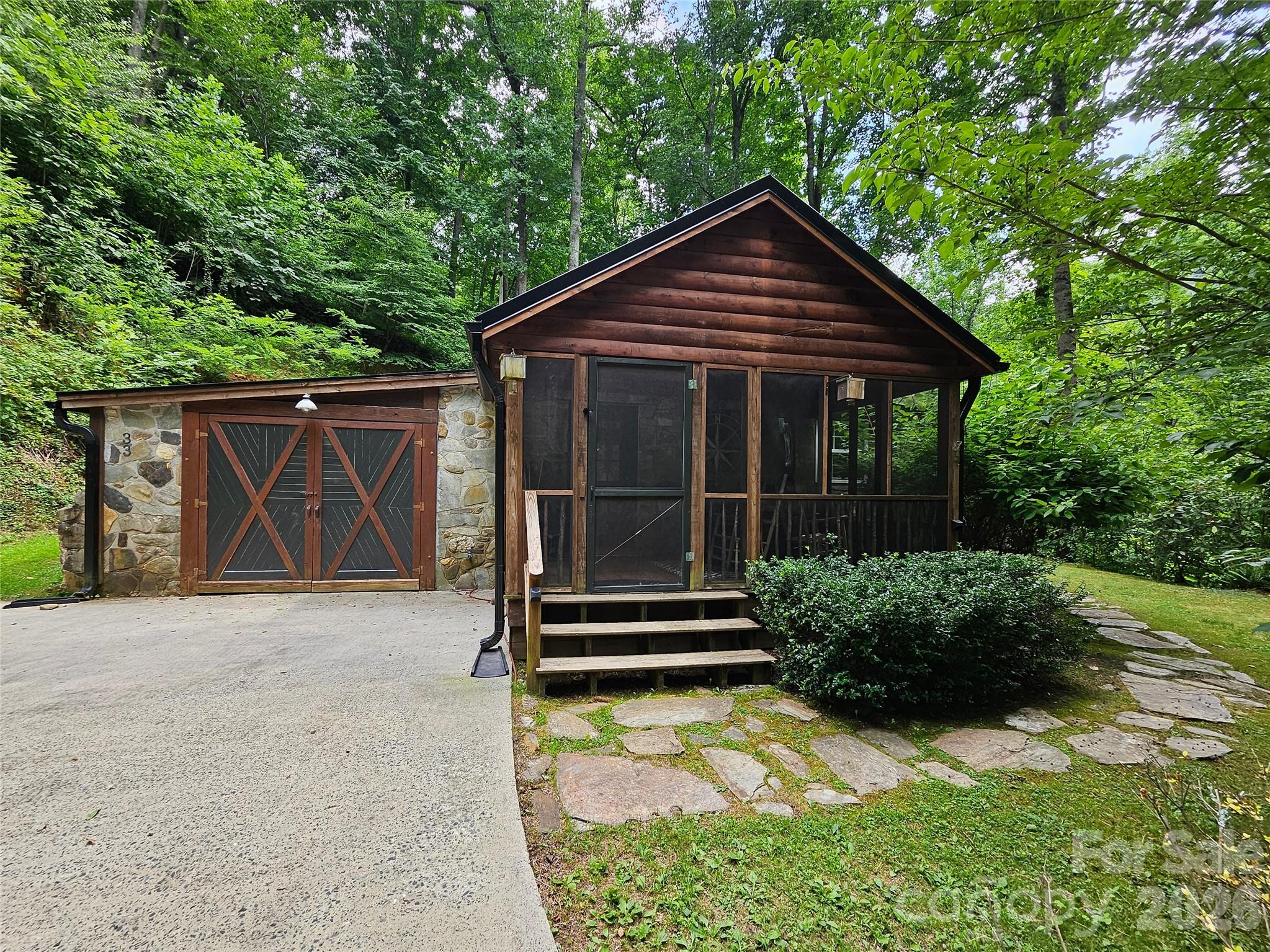 33 Tennis Court Road — photo