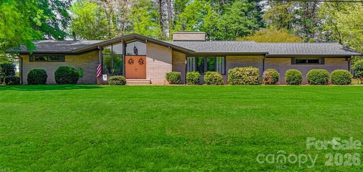 2512 Sunnycrest Drive — photo