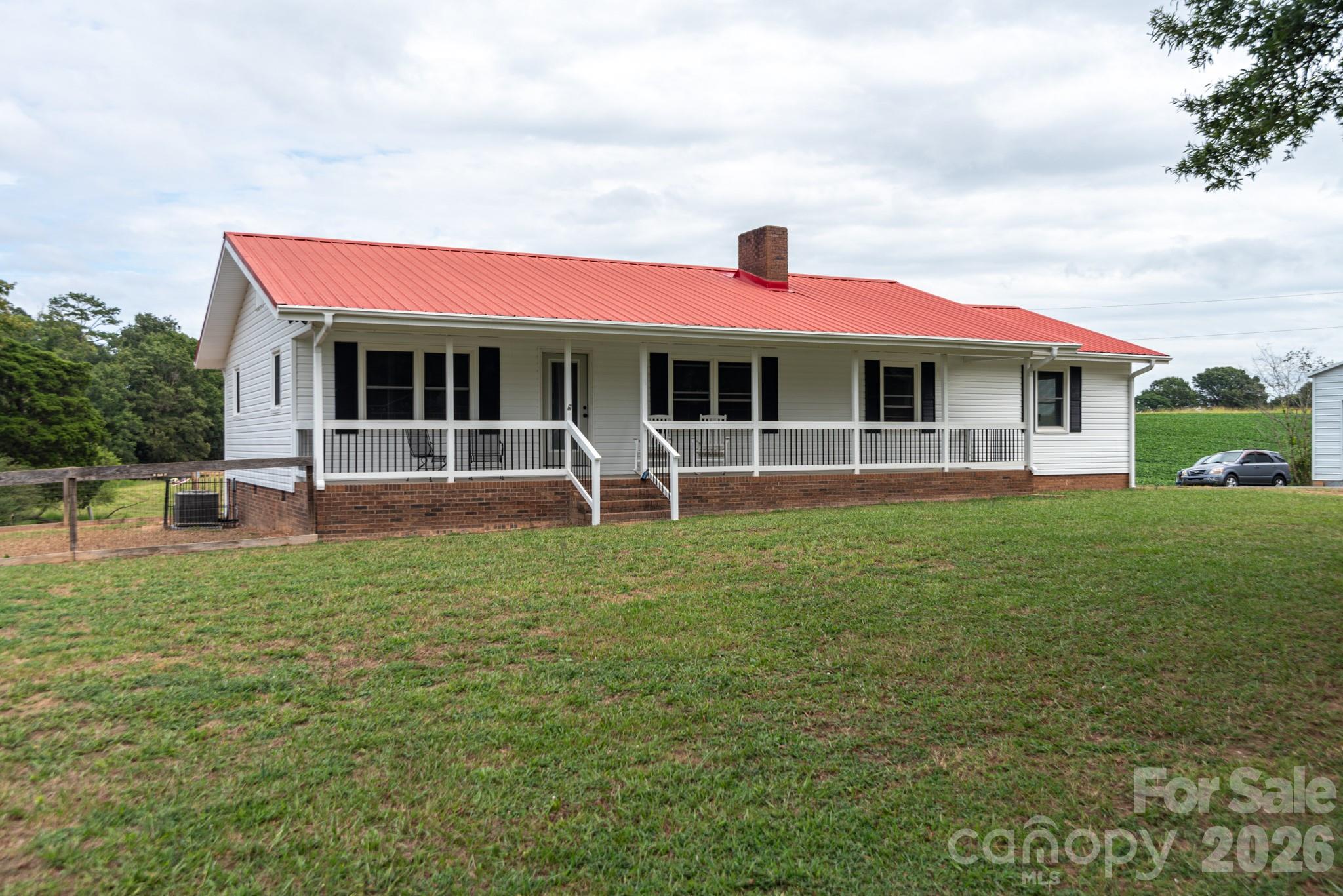 4505 E Highway 218 Highway — photo