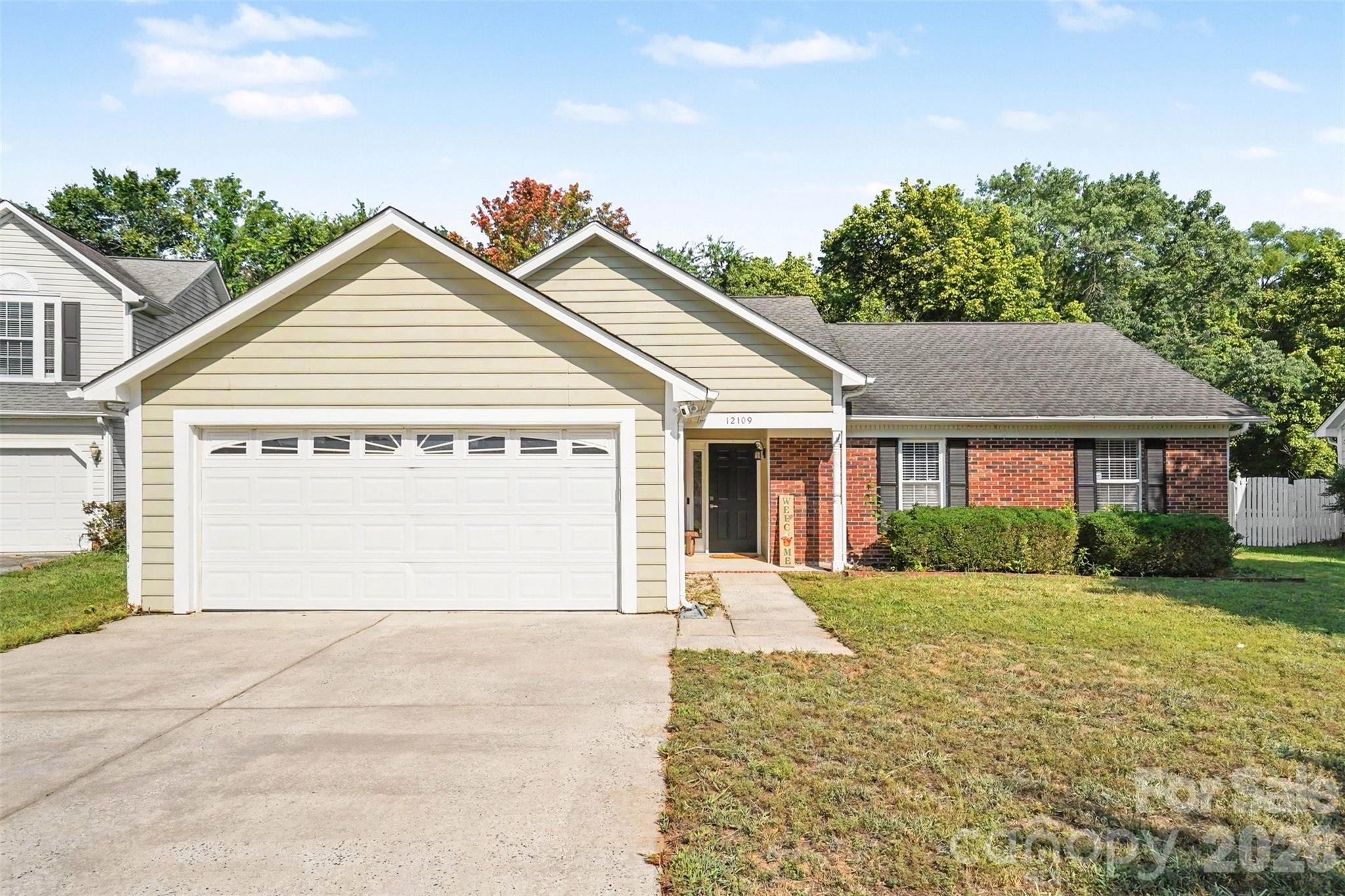 12109 Landing Green Drive — photo