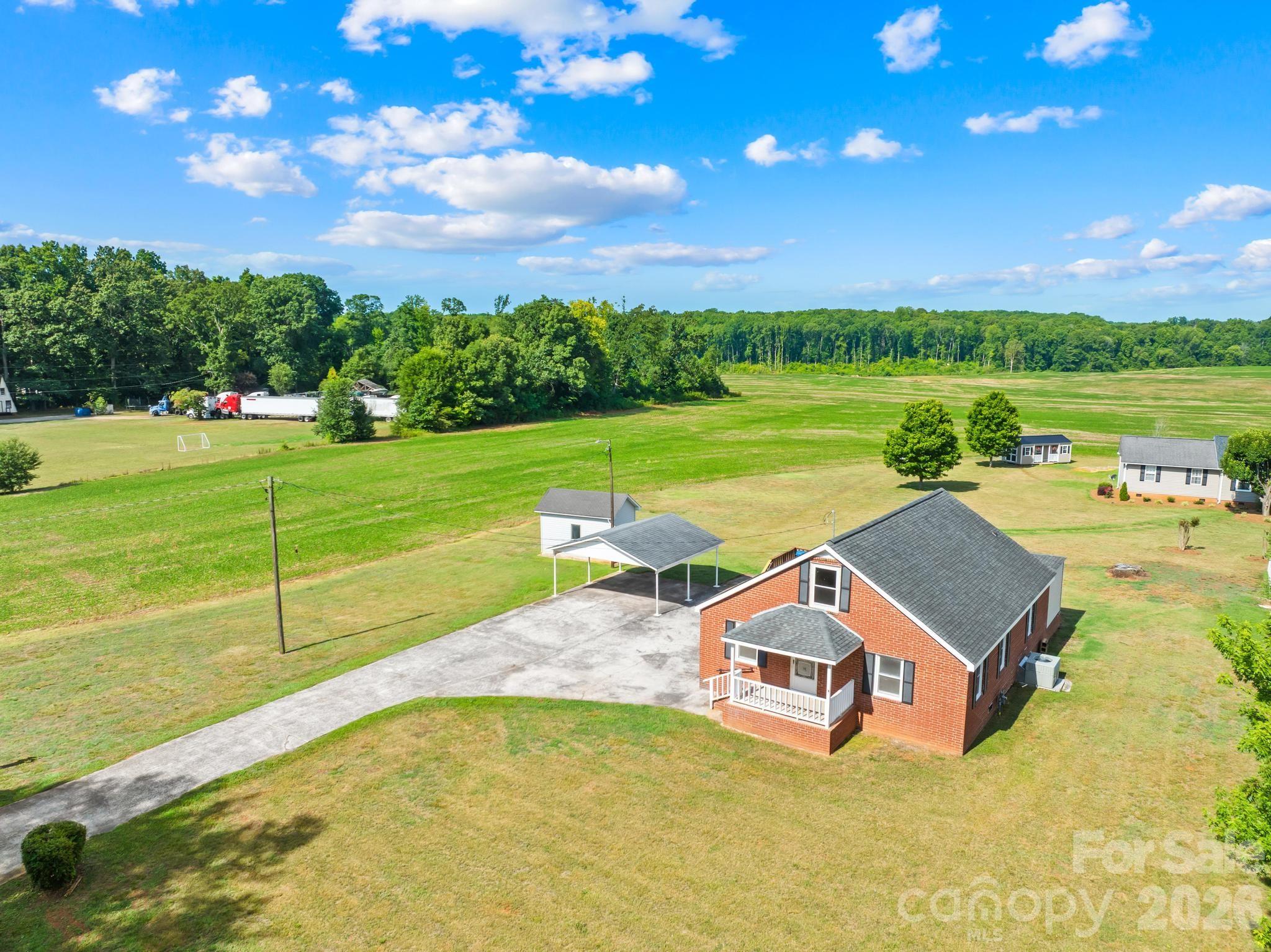 2615 Airport Road — photo